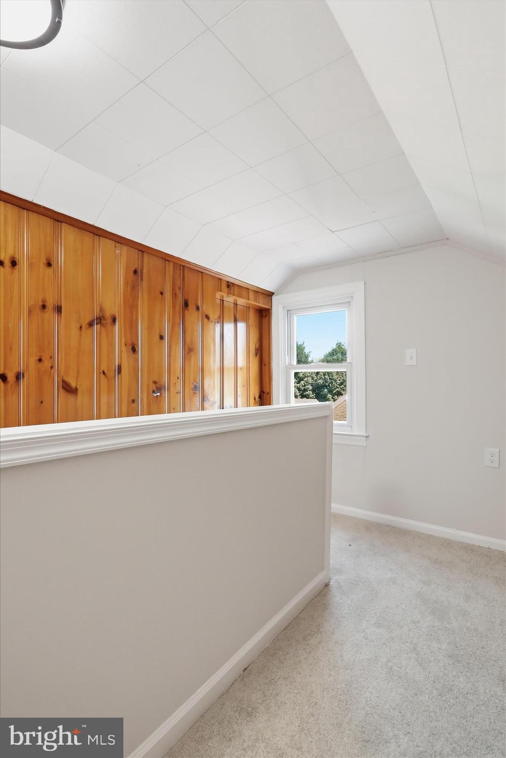 HALFWAY - Residential
