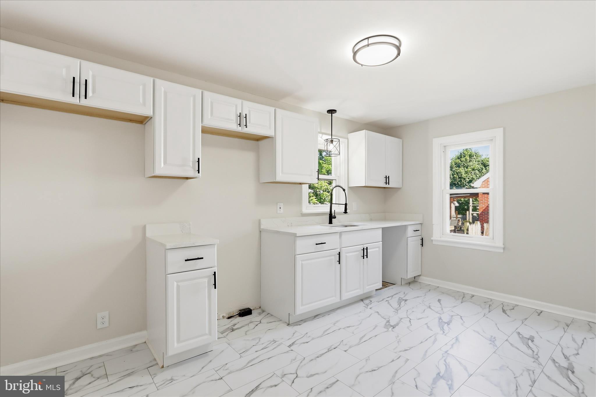 HALFWAY - Residential