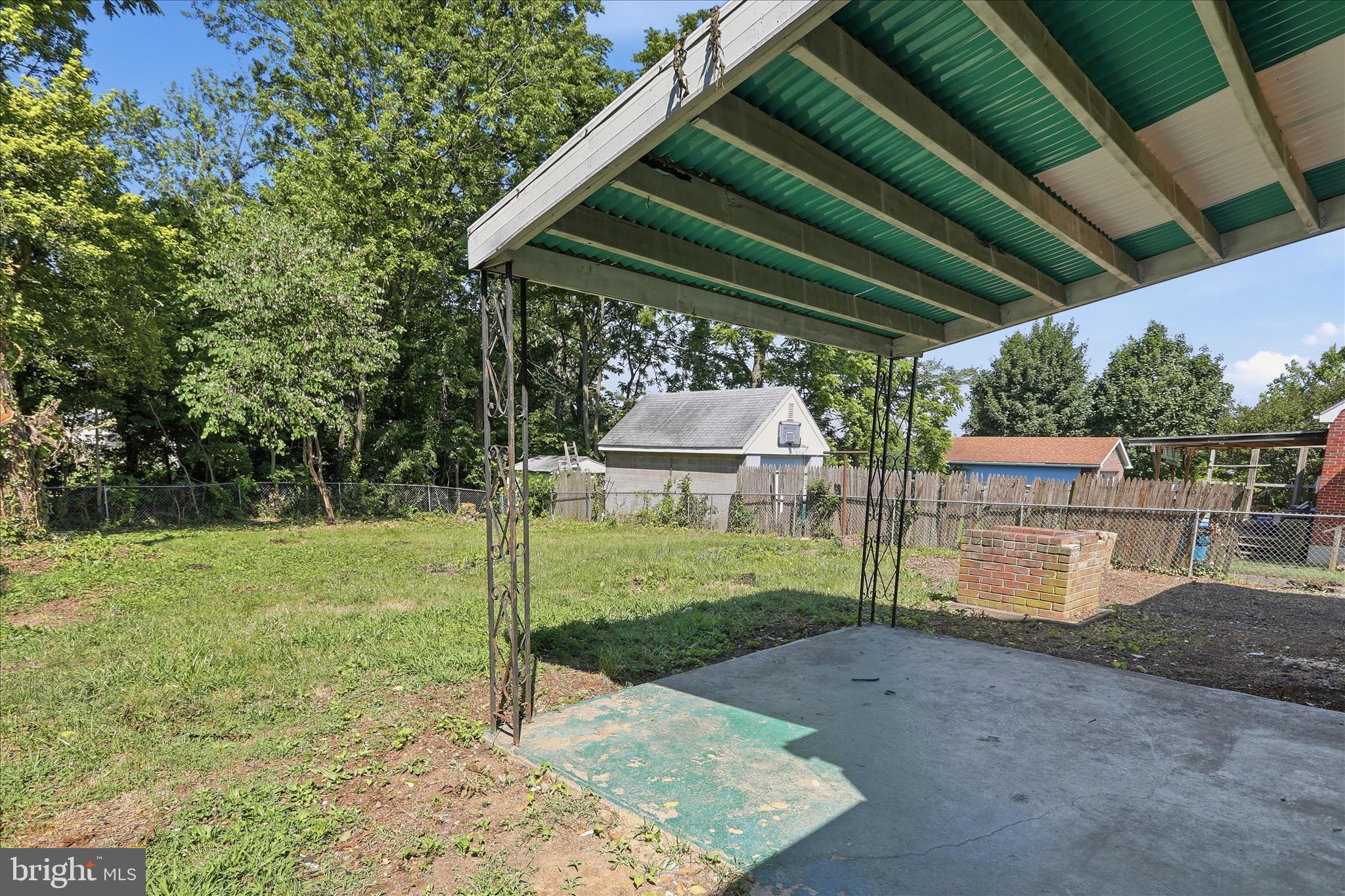 HALFWAY - Residential