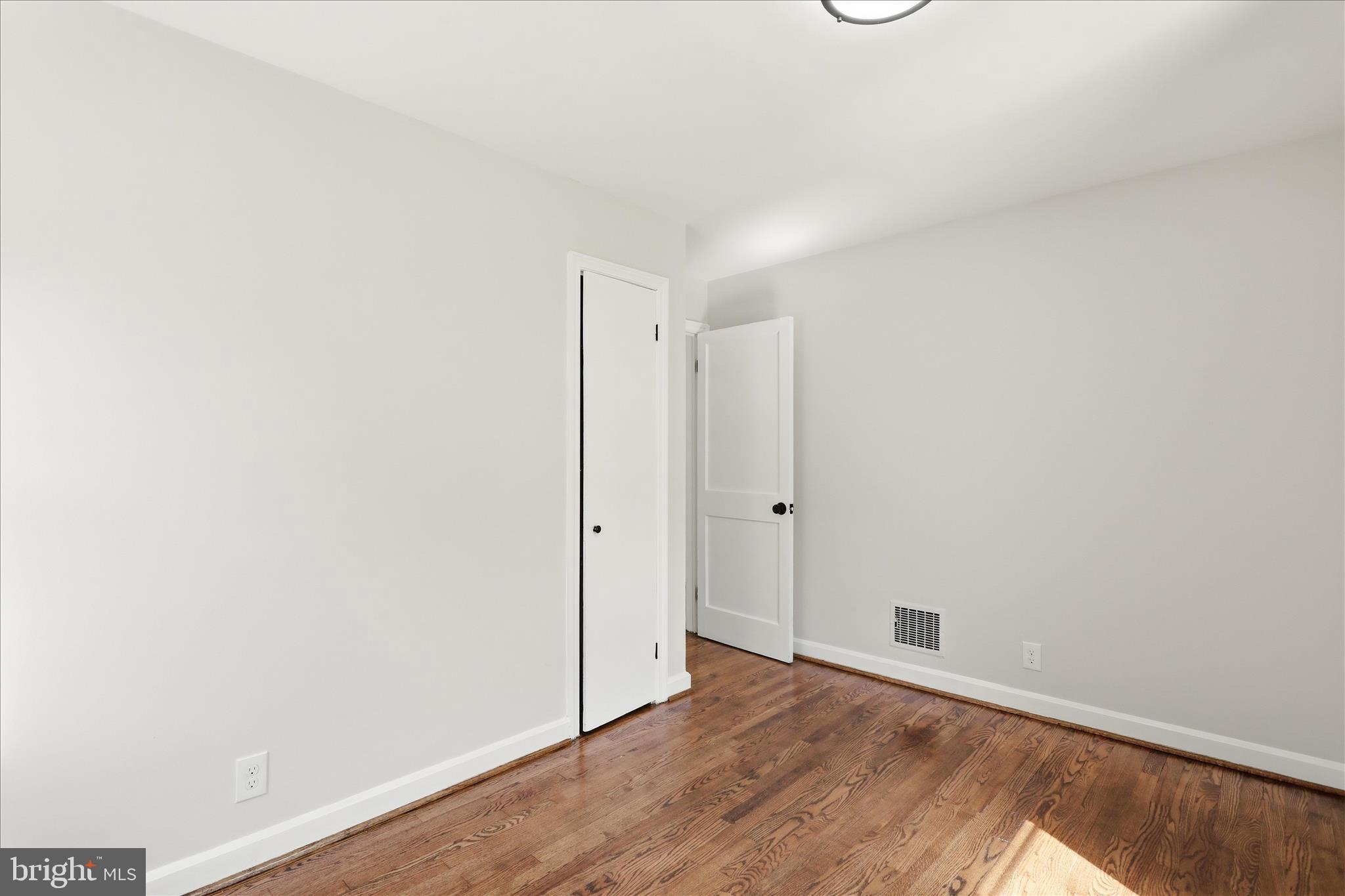 HALFWAY - Residential