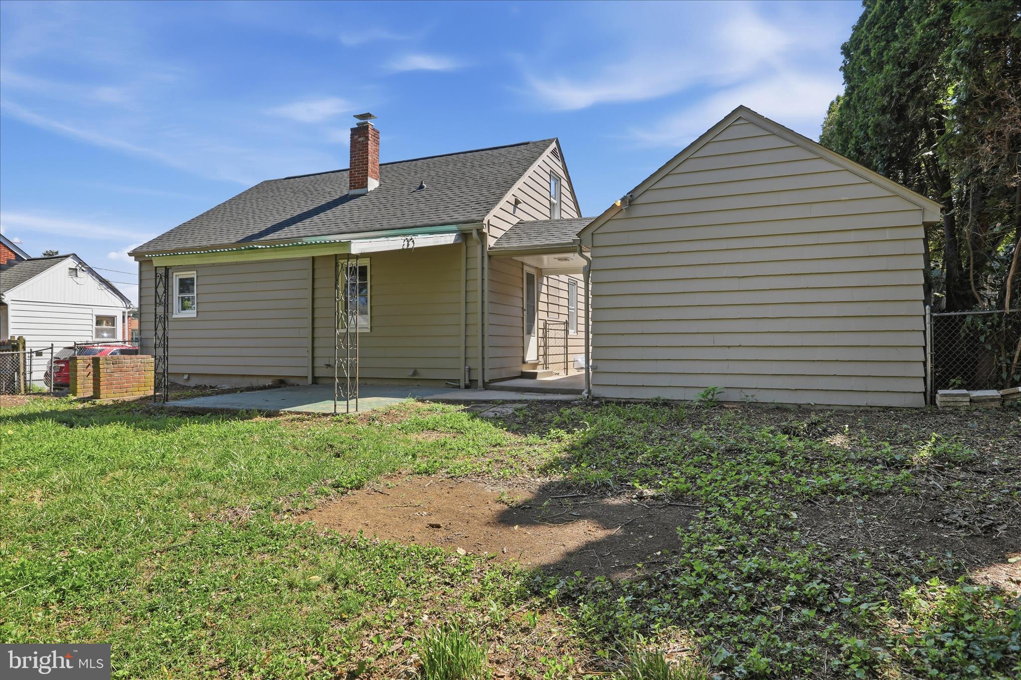 HALFWAY - Residential