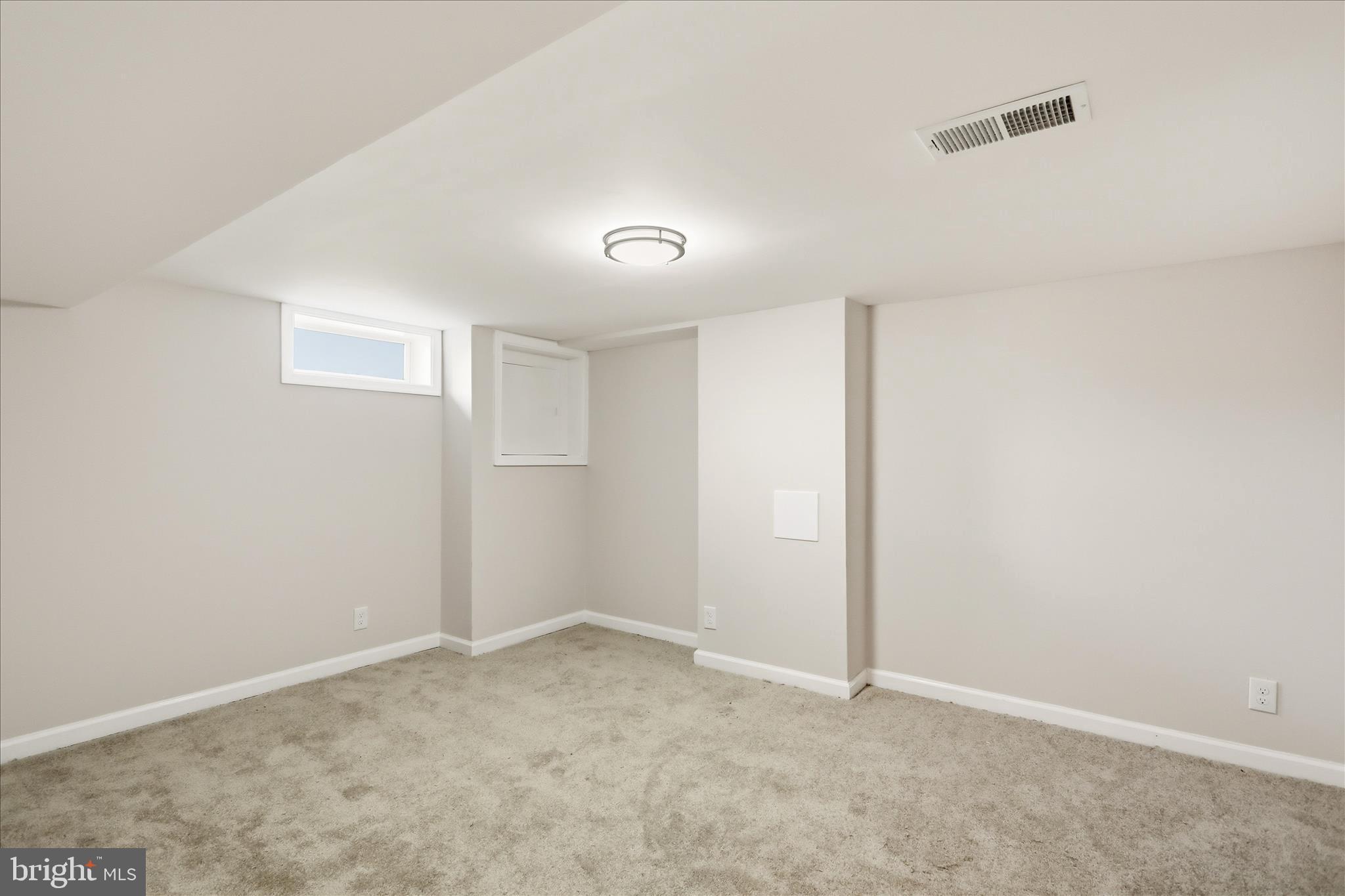 HALFWAY - Residential