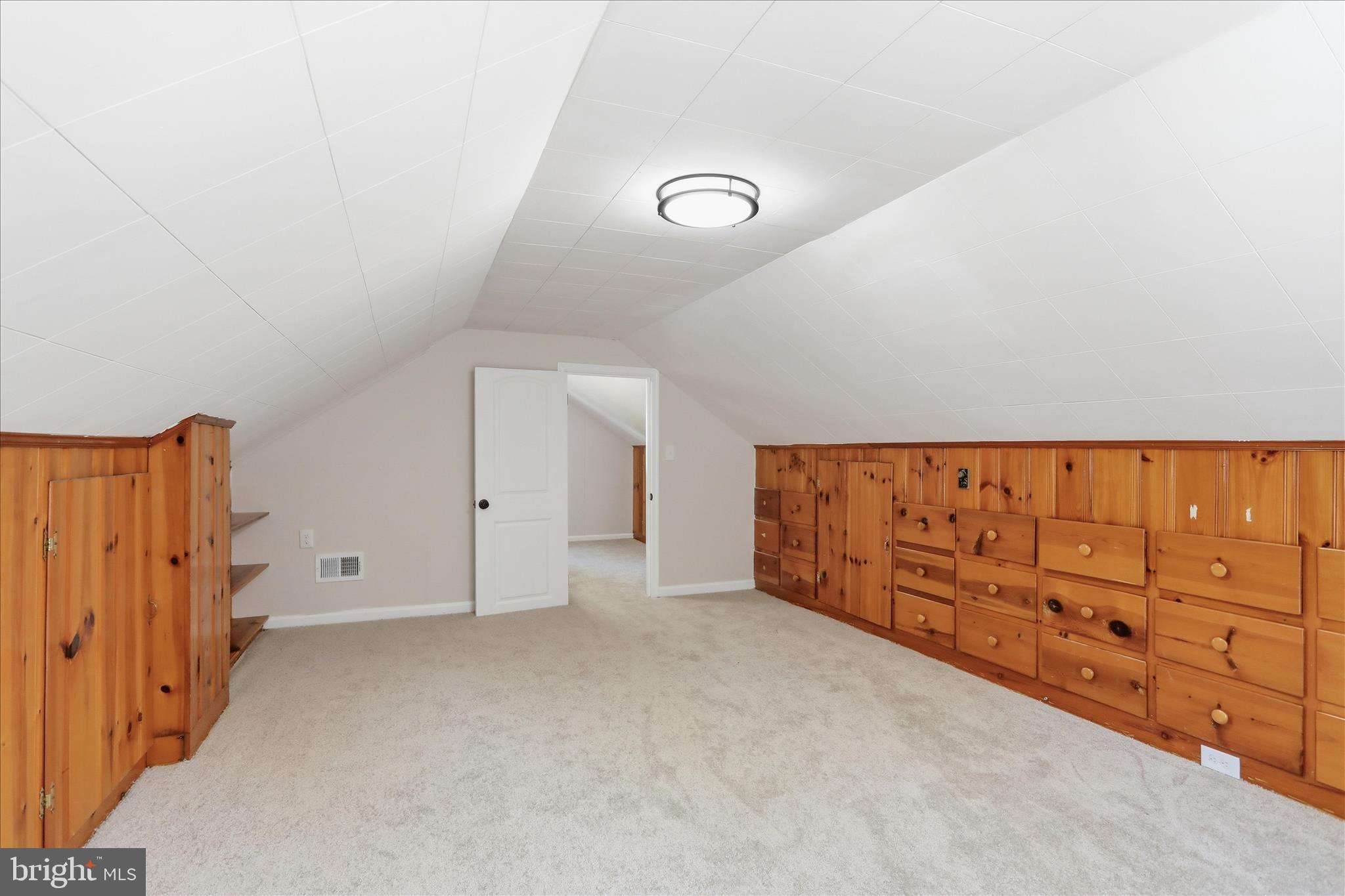 HALFWAY - Residential