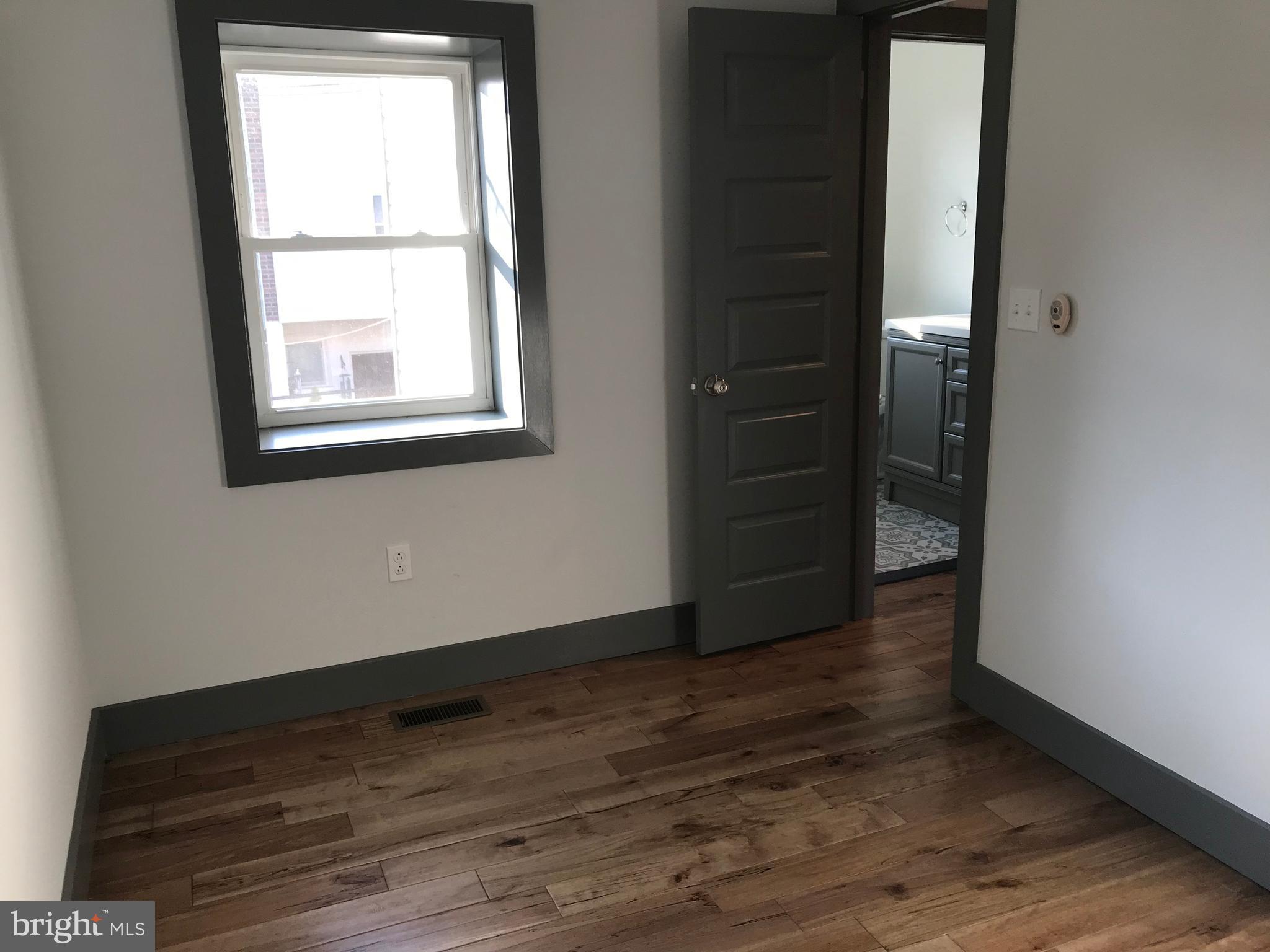 POINT BREEZE - Residential