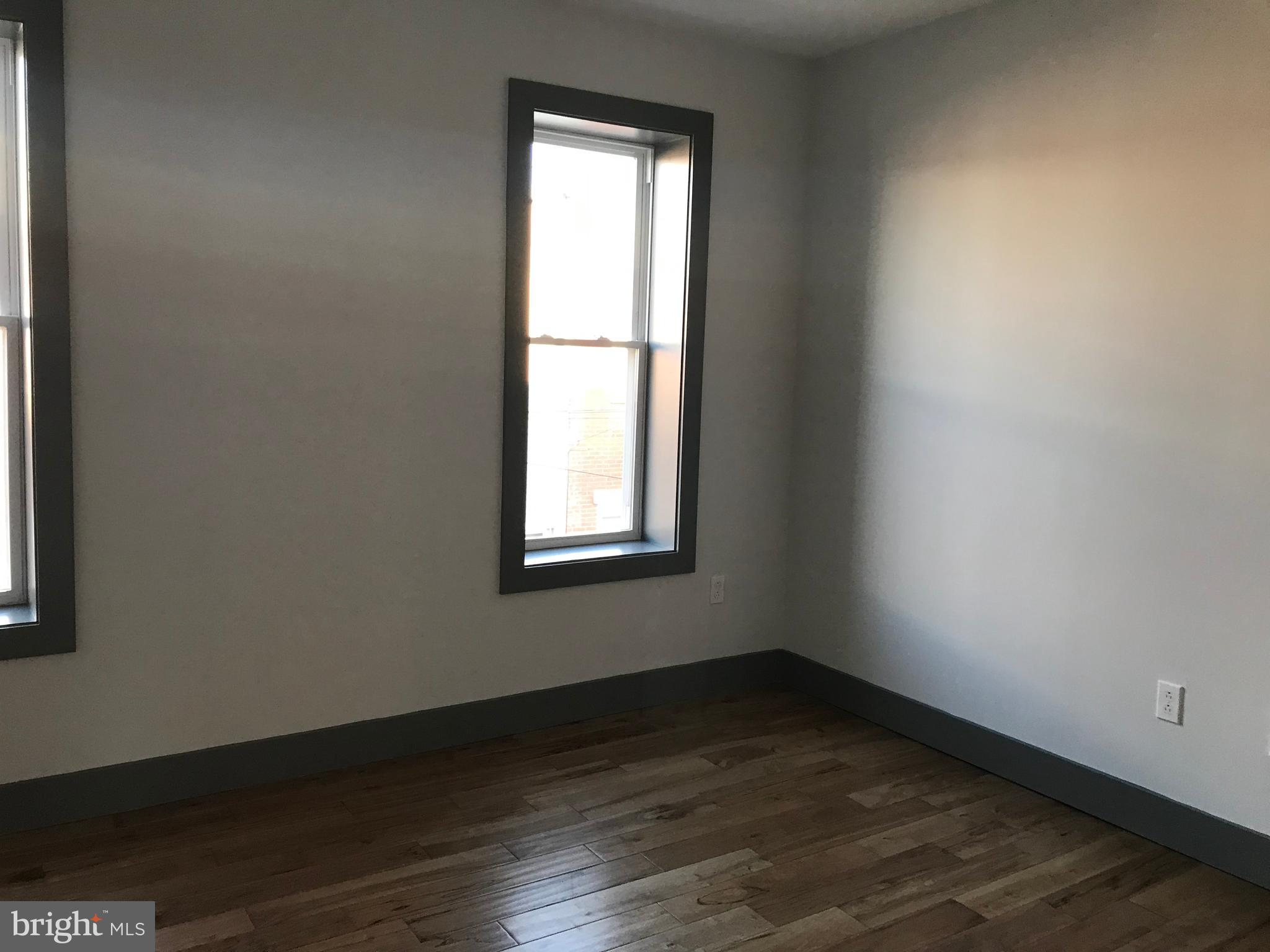 POINT BREEZE - Residential