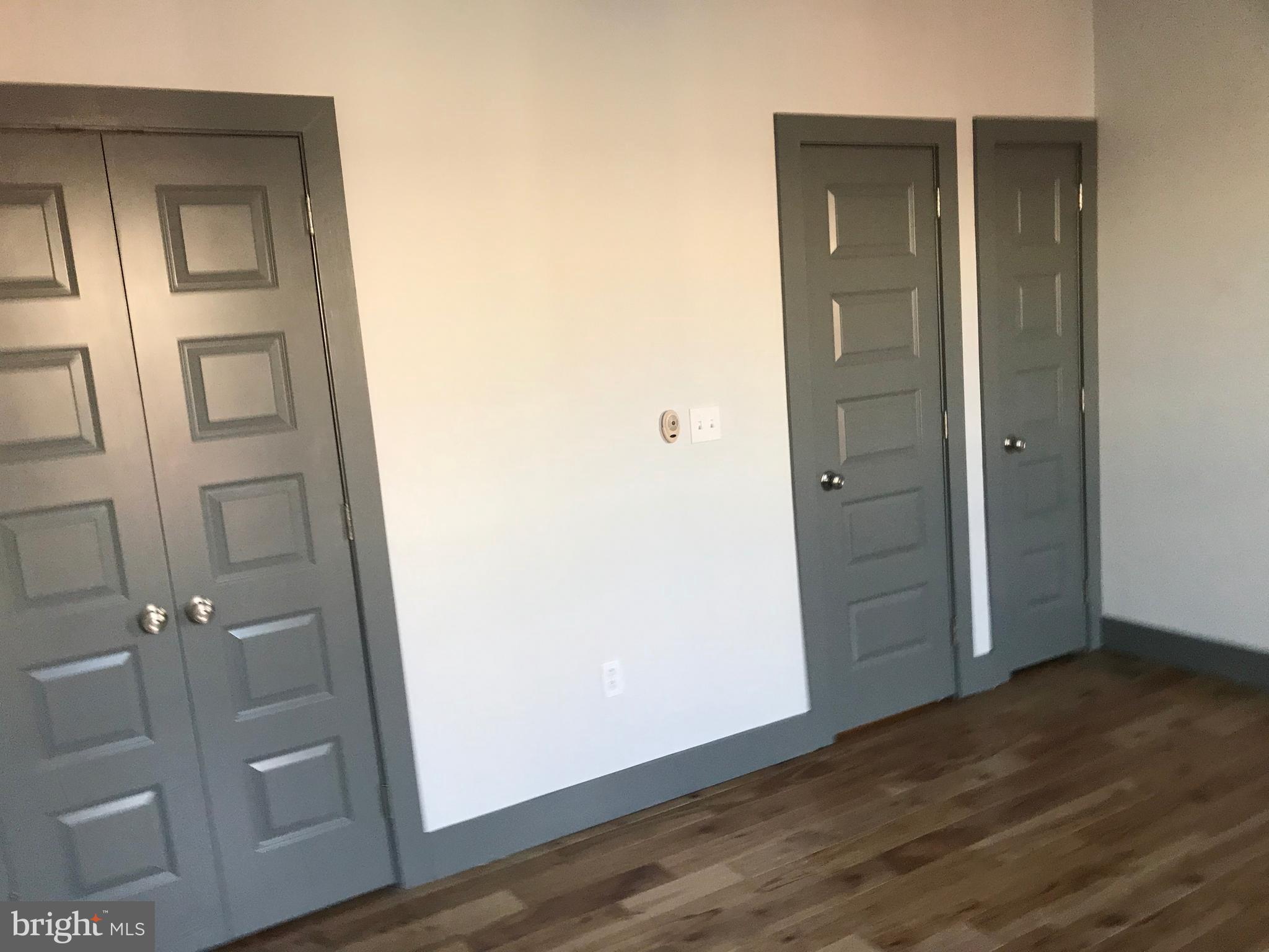 POINT BREEZE - Residential