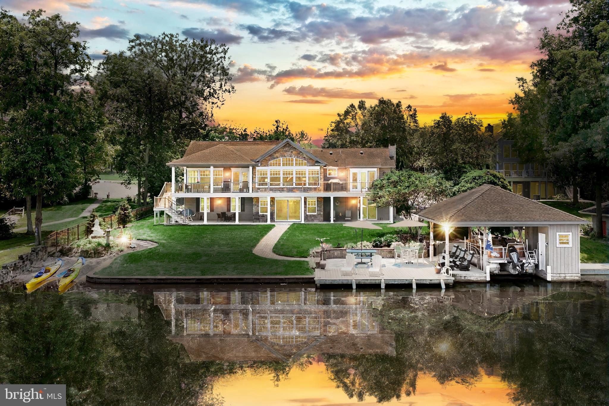 LAKE MEADE - Residential