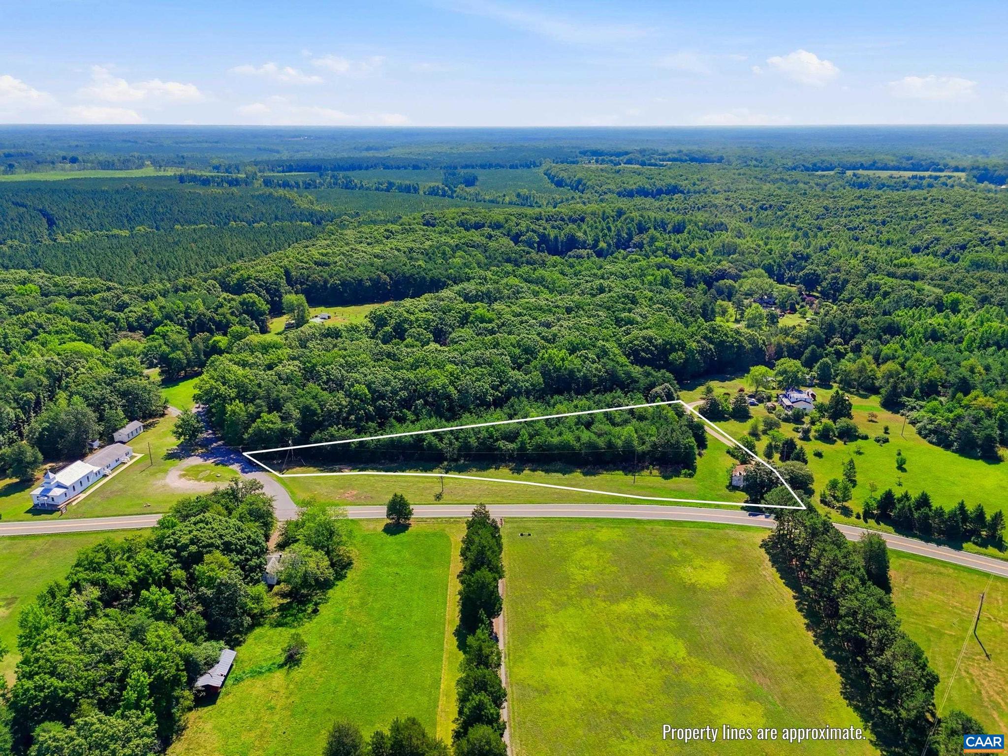 his beautiful 2.7-acre lot just outside the Town of Mineral is ready for your vision. Featuring road frontage on Pendleton Road, no HOA, and a prime location just minutes from Lake Anna, you'll enjoy the freedom of country living with easy access to boating, fishing, and the town of Mineral. Bring your own builder and build on your timeline. Conveniently located between Richmond and Charlottesville, this is the perfect opportunity to create the lifestyle you've been looking for.
