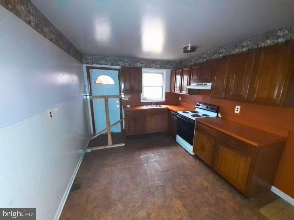 SANDTOWN-WINCHESTER - Residential
