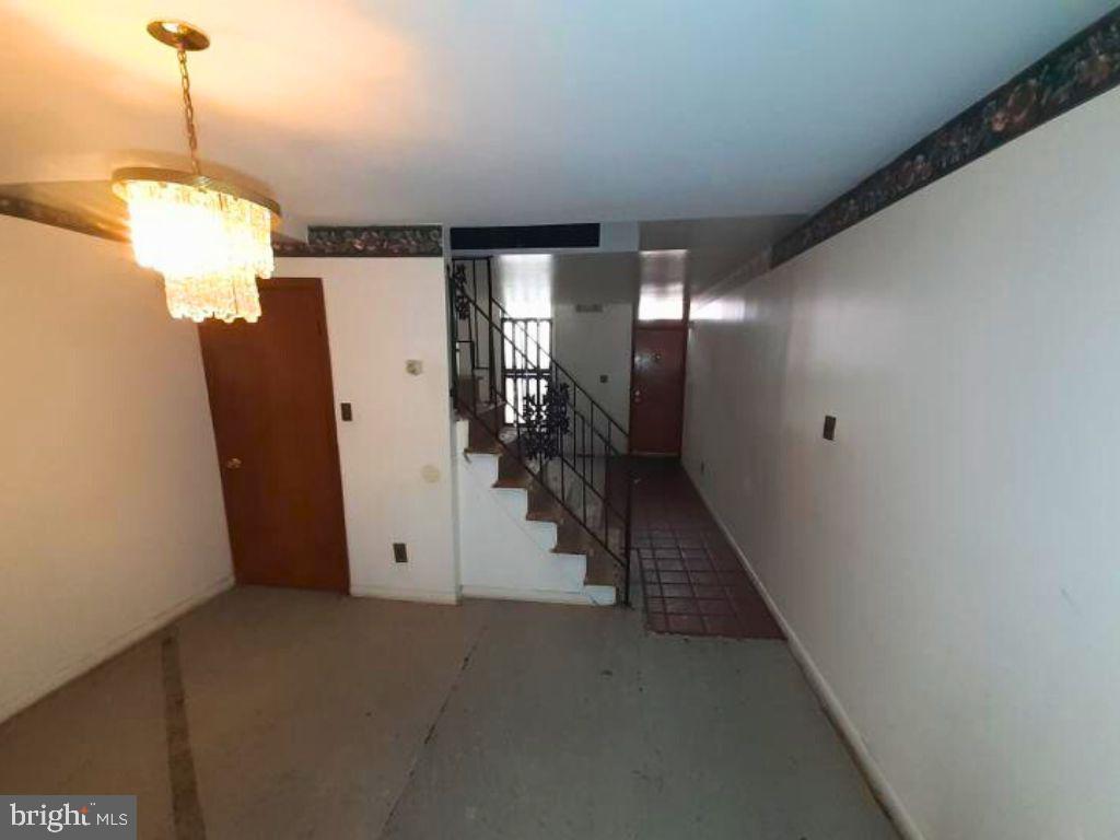 SANDTOWN-WINCHESTER - Residential