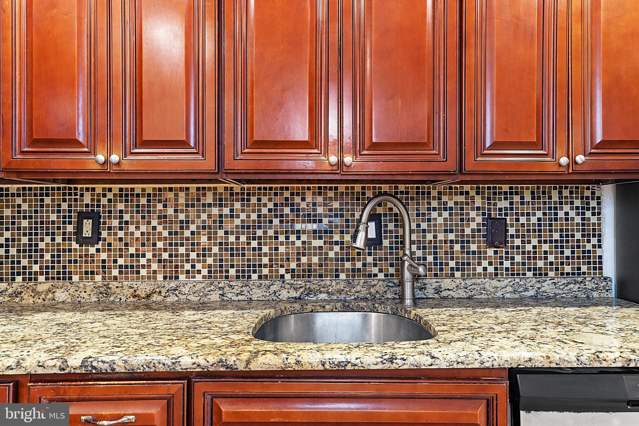 PORT RICHMOND - Residential