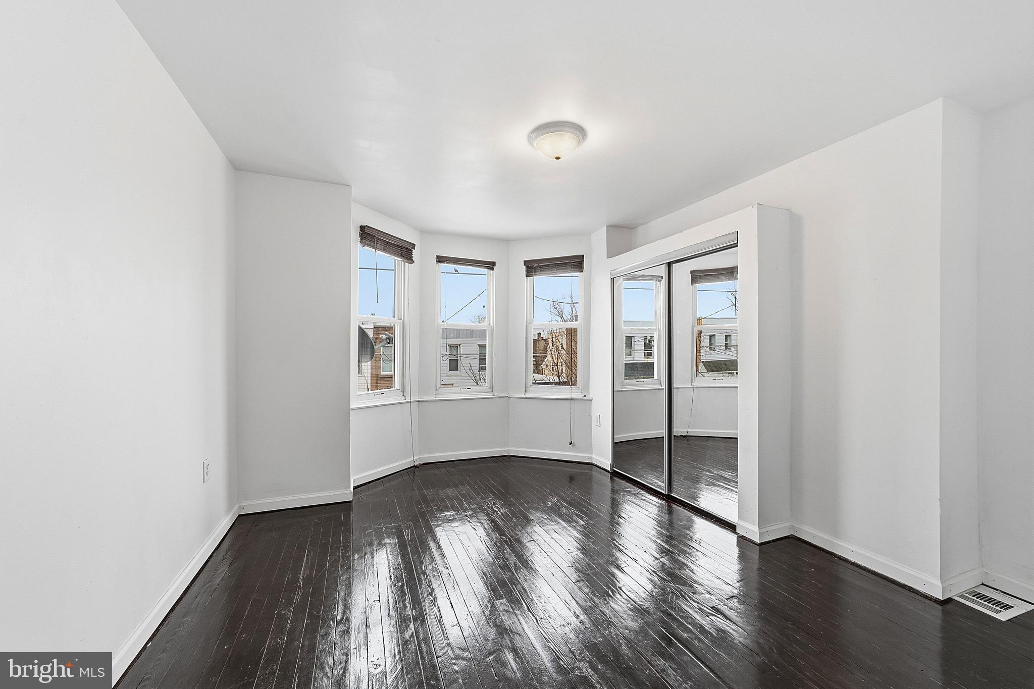 PORT RICHMOND - Residential