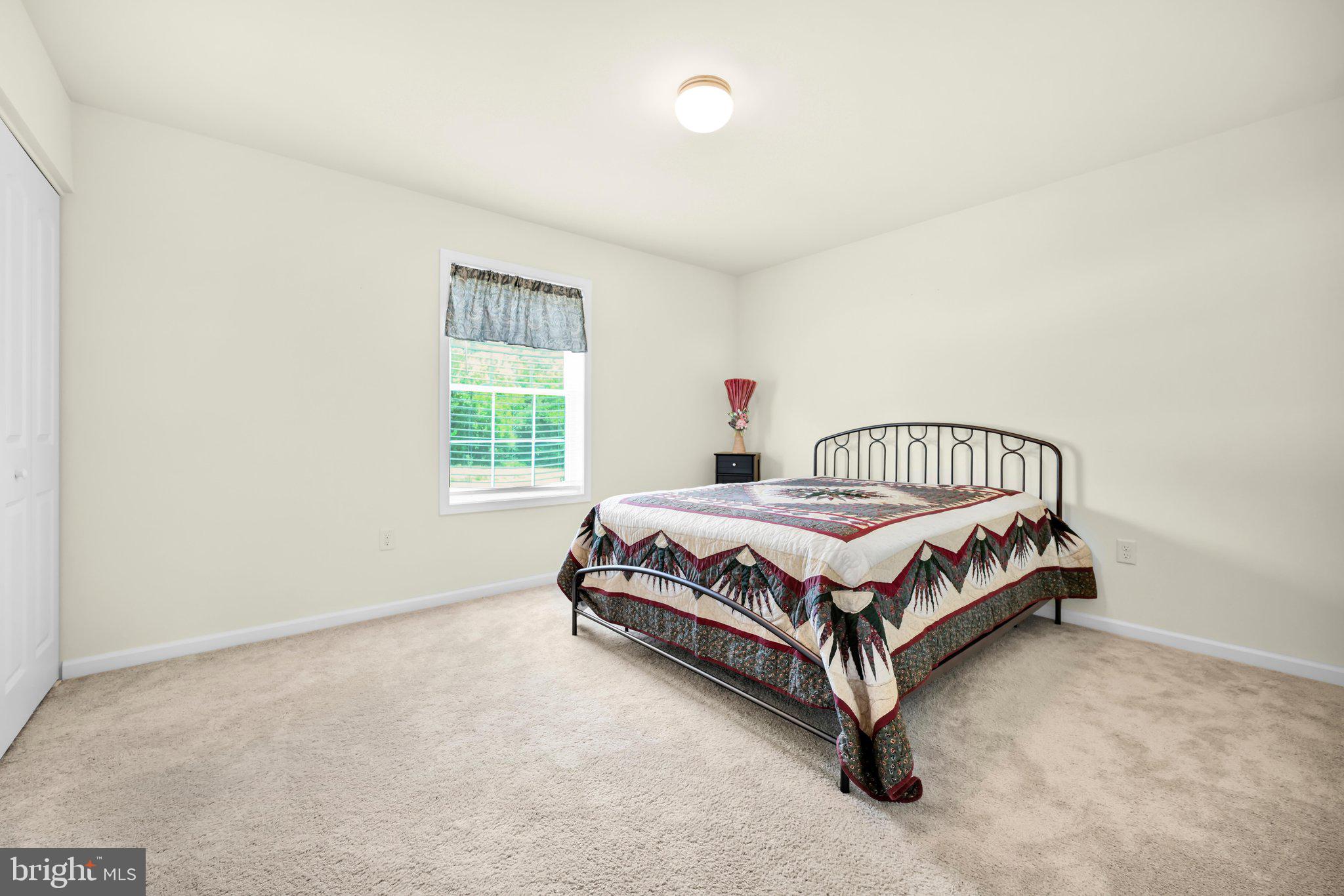 CREEKSIDE - Residential