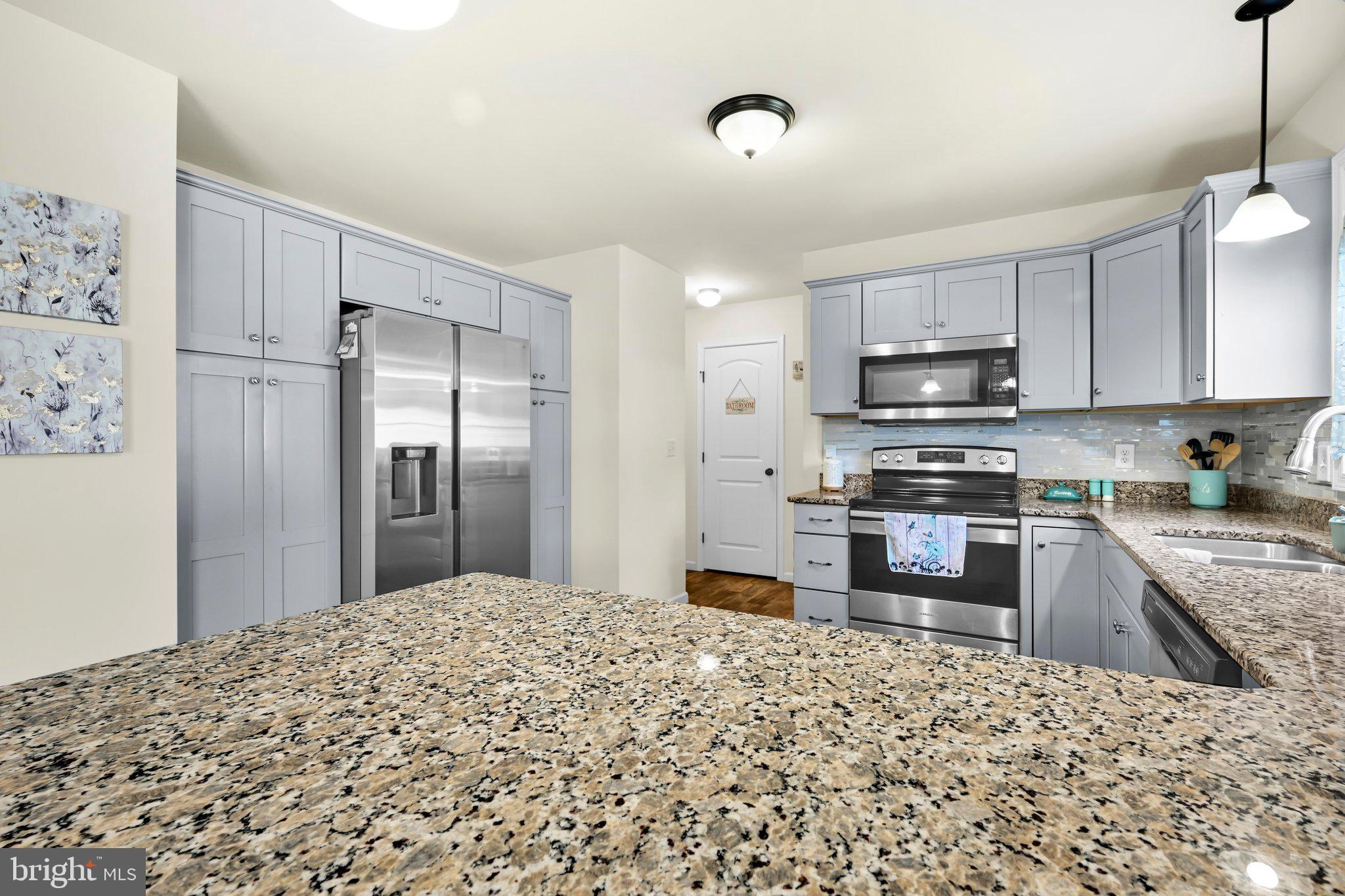 CREEKSIDE - Residential