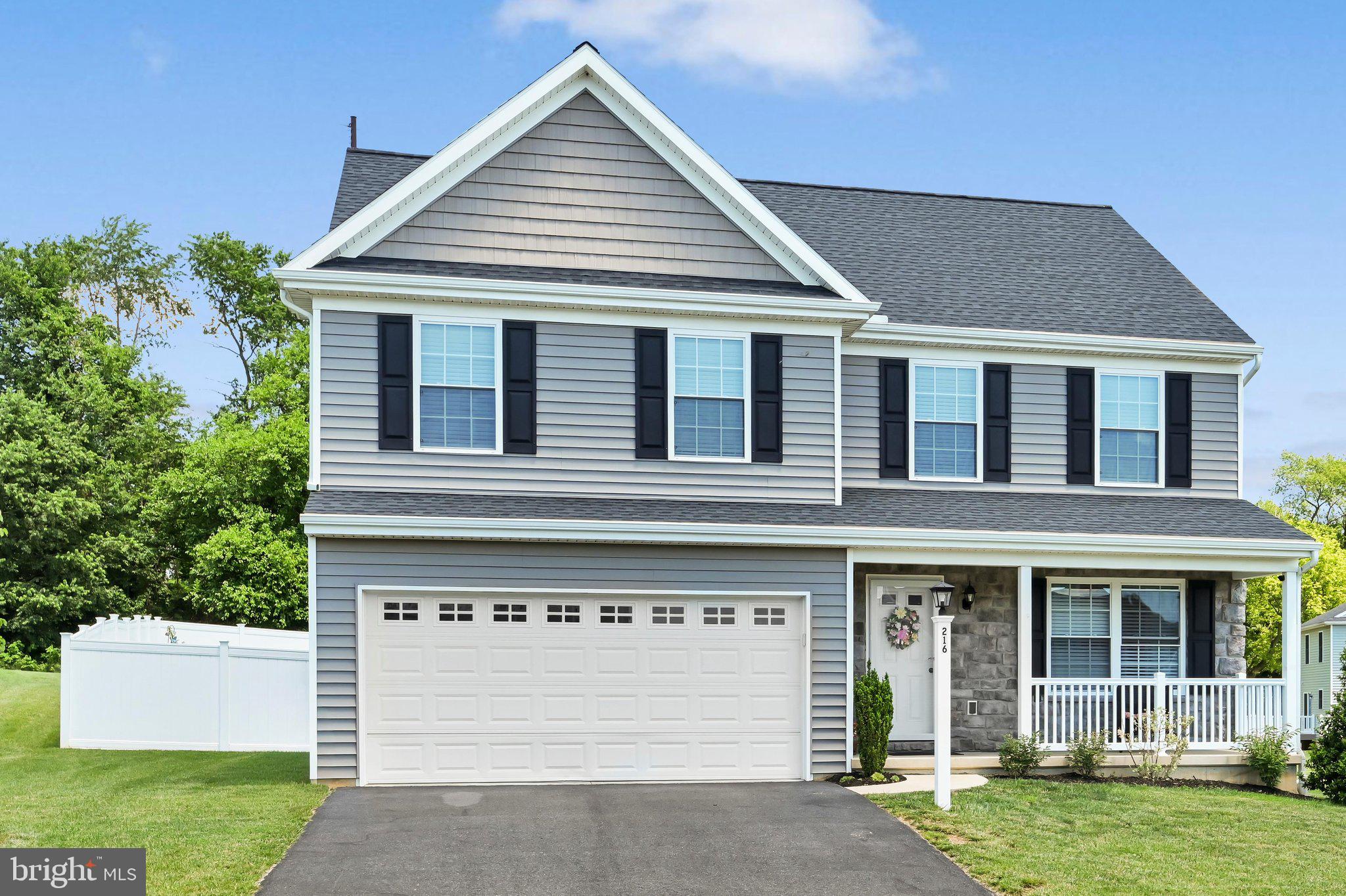 CREEKSIDE - Residential