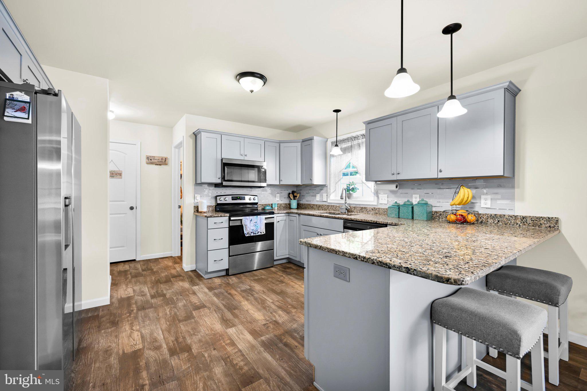 CREEKSIDE - Residential