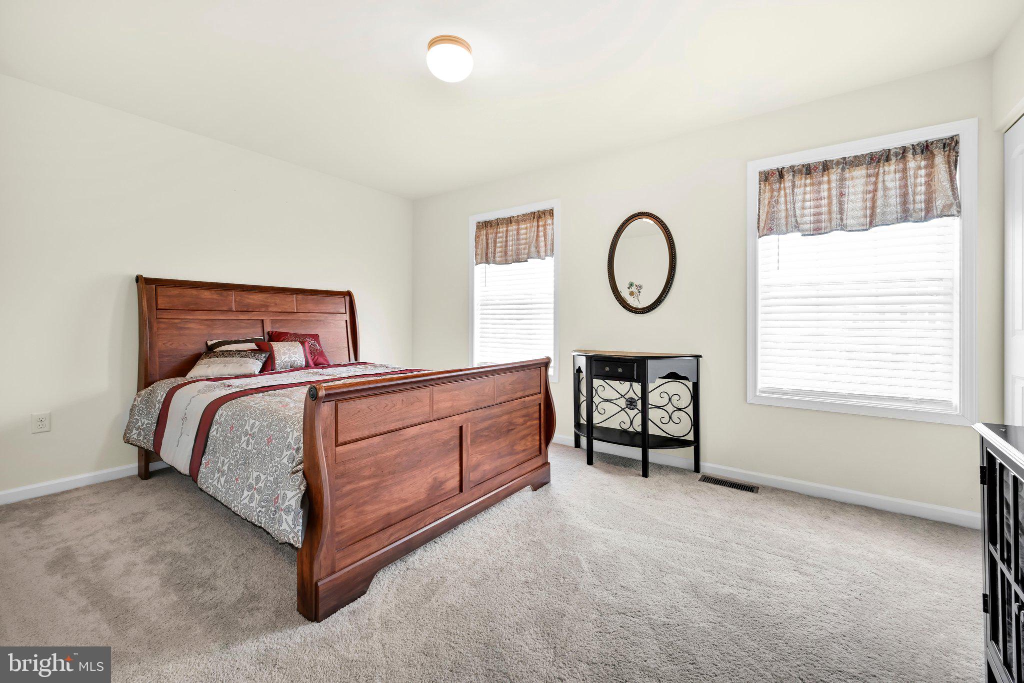 CREEKSIDE - Residential