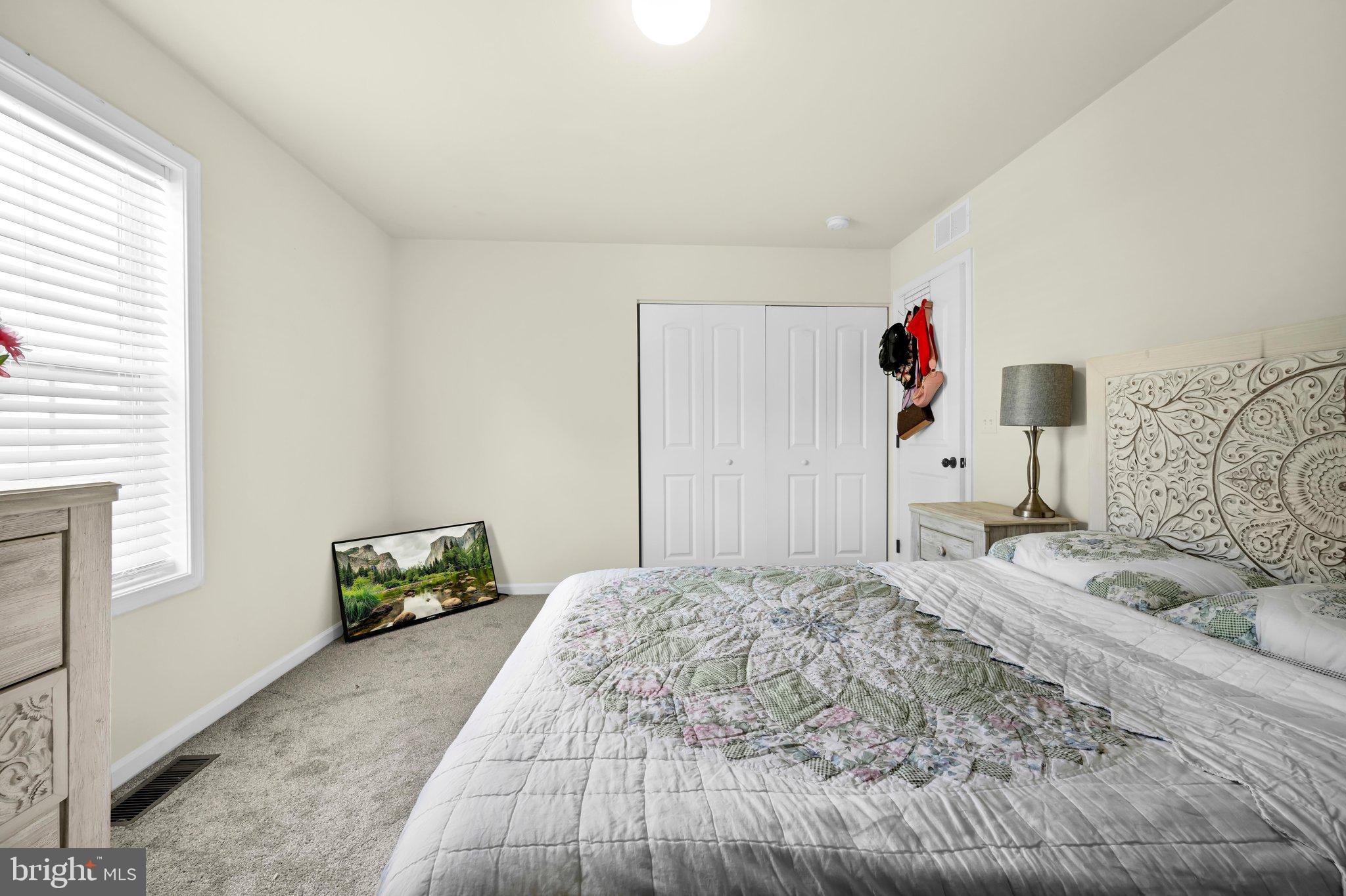 CREEKSIDE - Residential