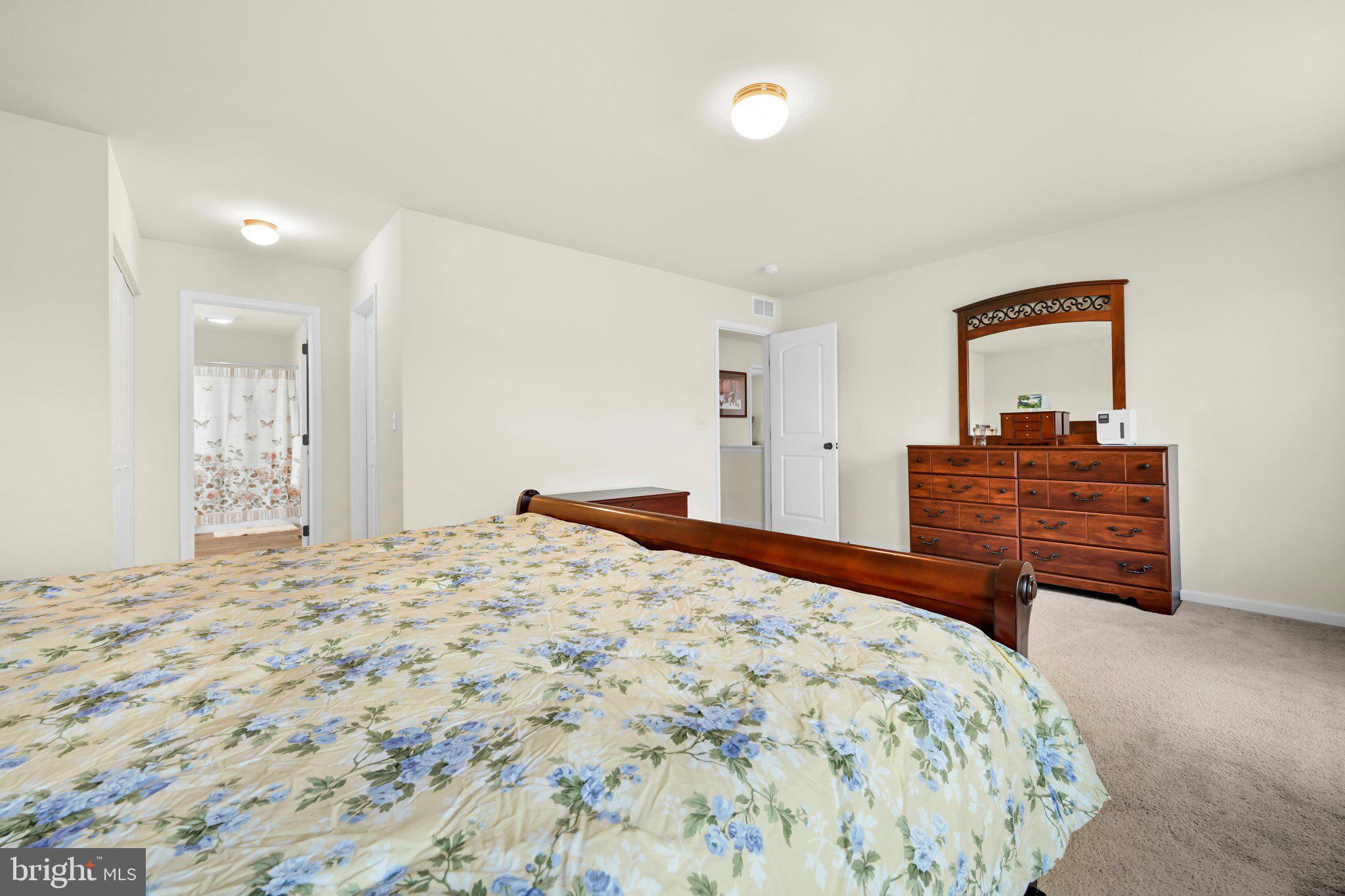 CREEKSIDE - Residential