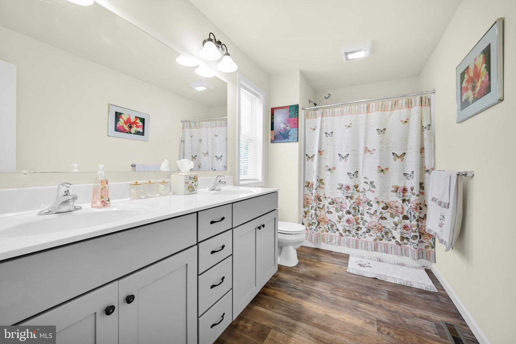 CREEKSIDE - Residential