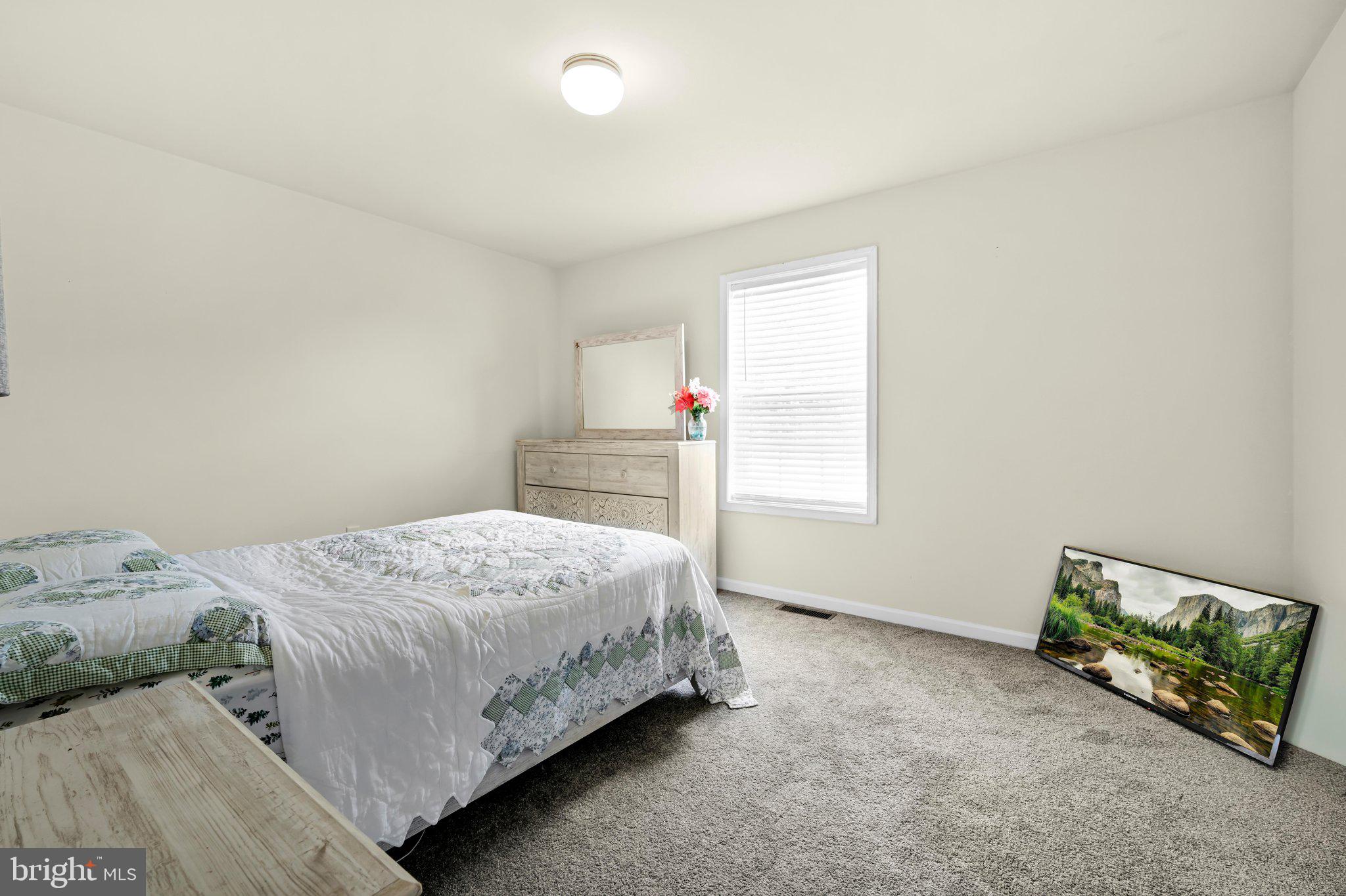 CREEKSIDE - Residential