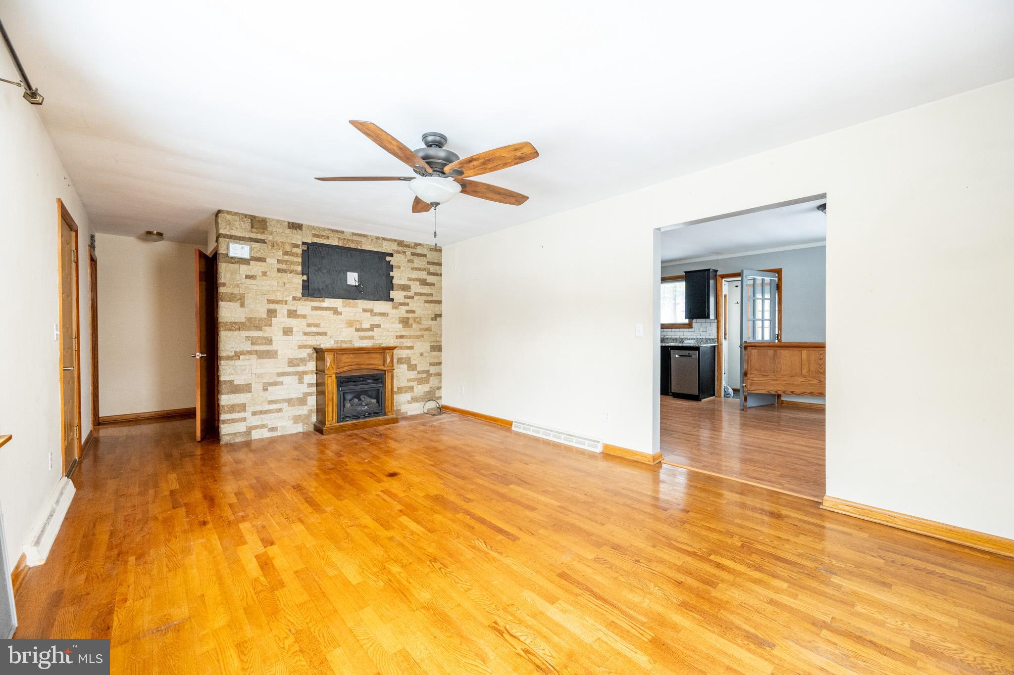 MT LAKE PARK - Residential