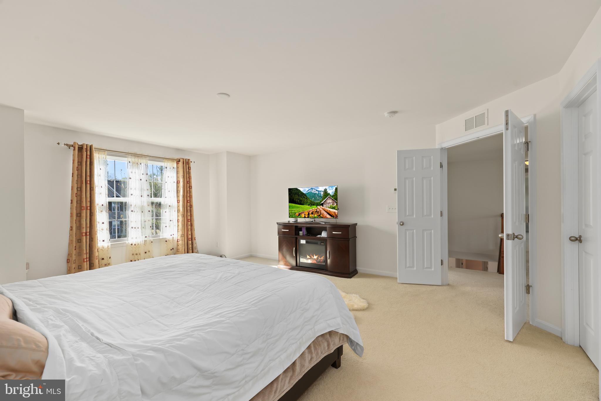 LEELAND STATION - Residential