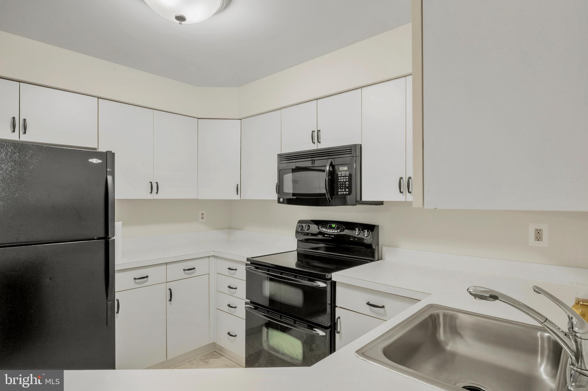 WOODLAND VILLAGE - Residential