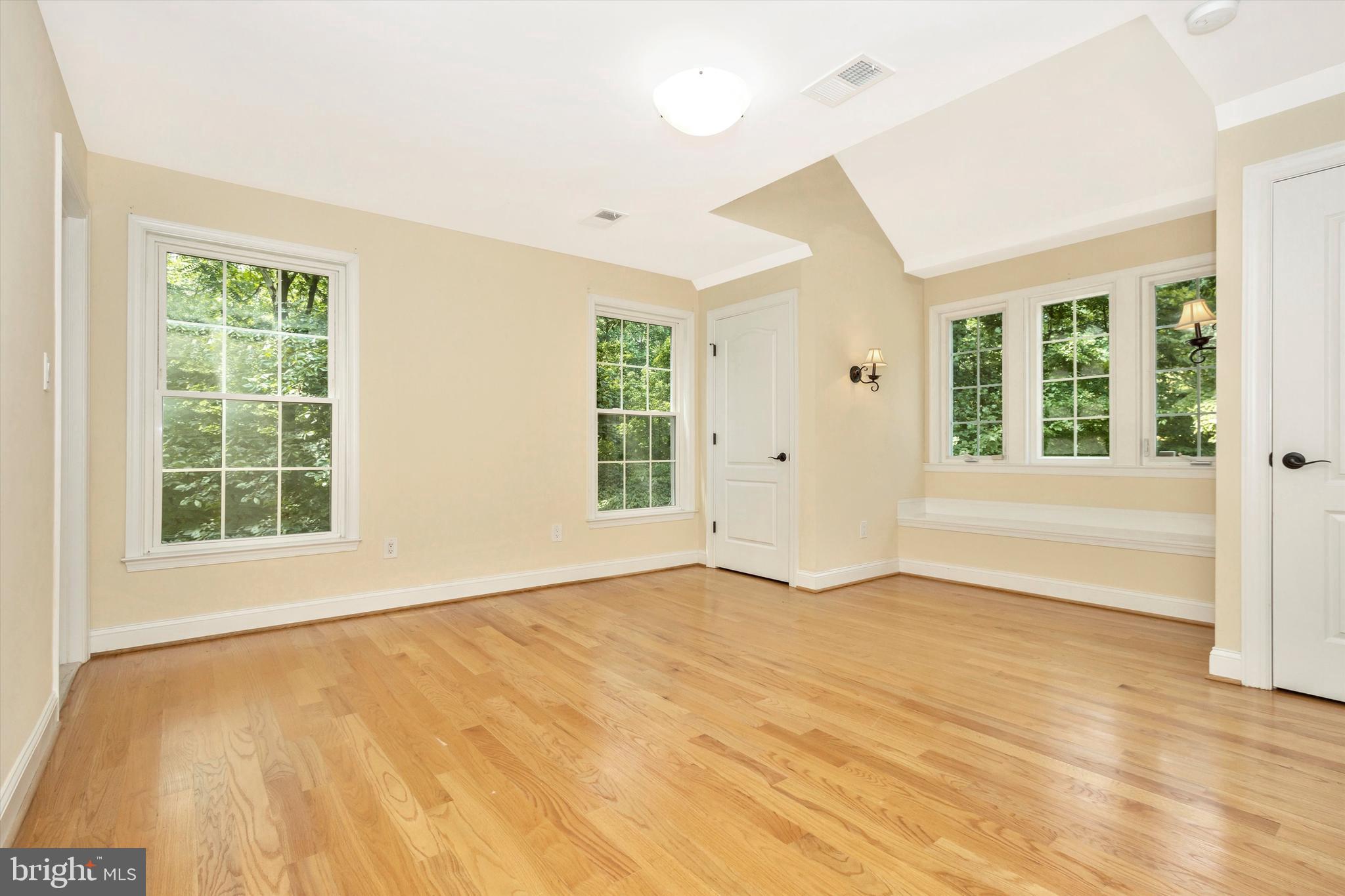 DARNESTOWN OUTSIDE - Residential