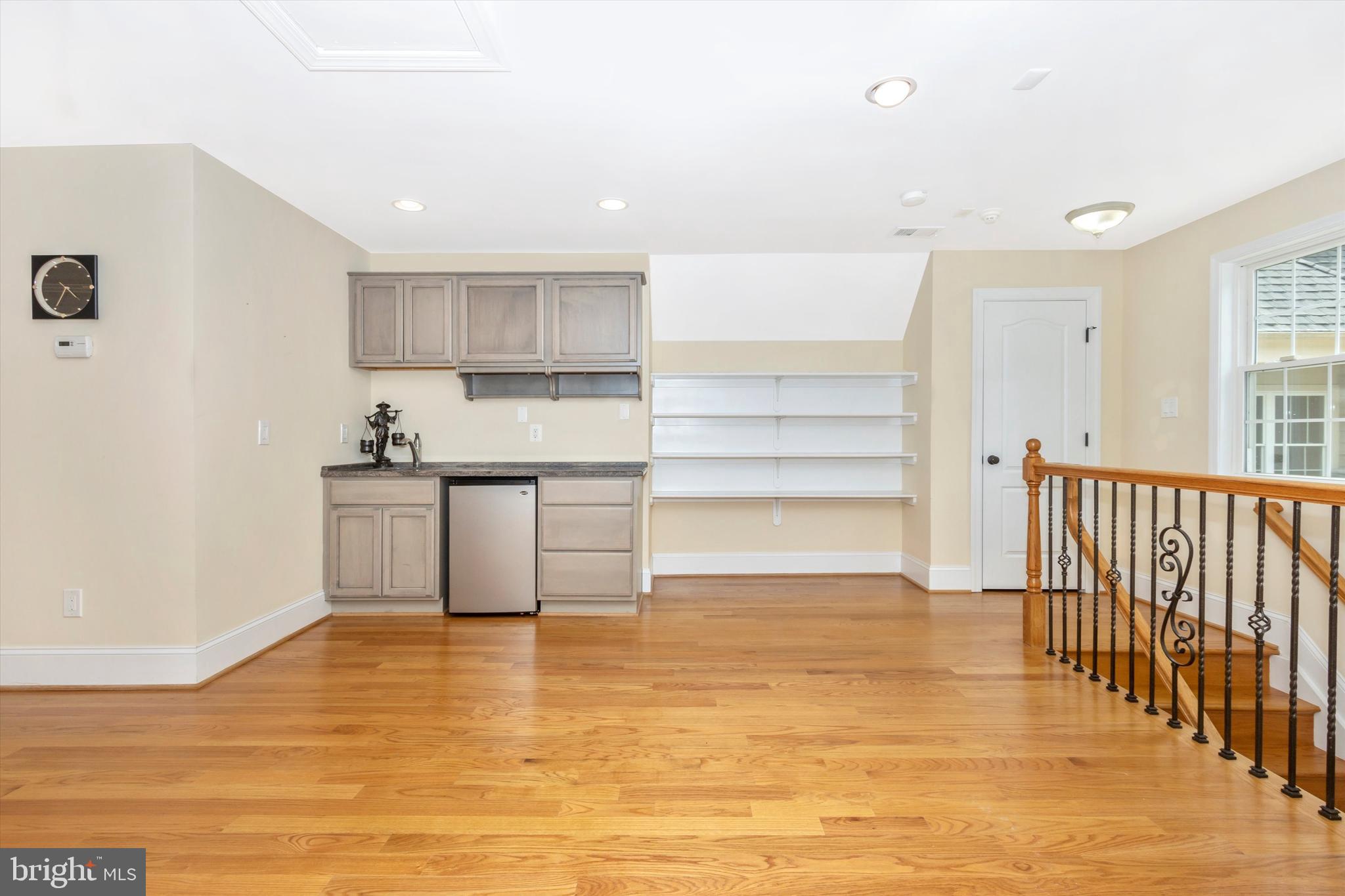 DARNESTOWN OUTSIDE - Residential