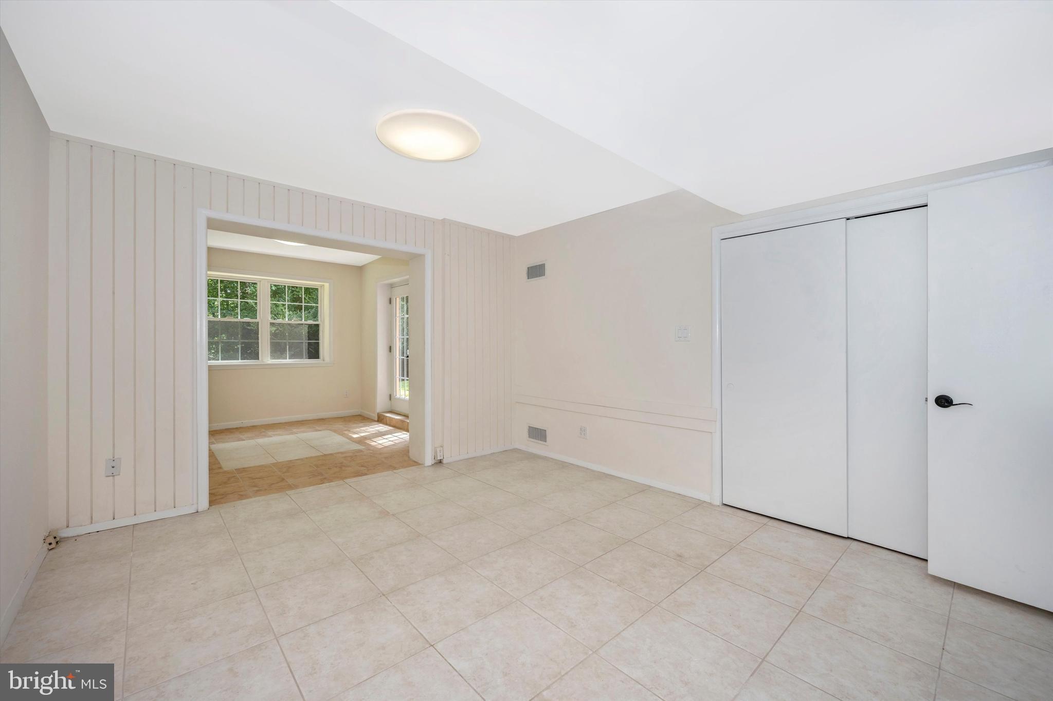 DARNESTOWN OUTSIDE - Residential