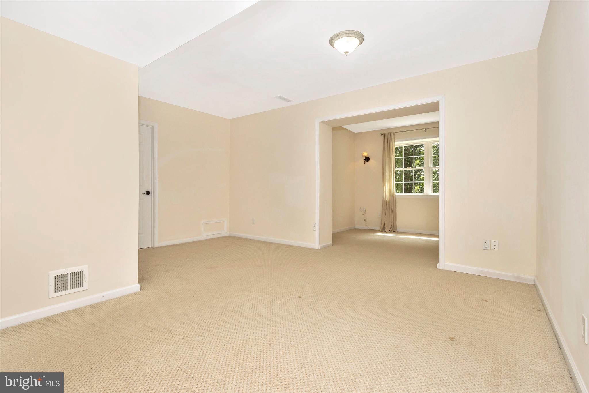 DARNESTOWN OUTSIDE - Residential