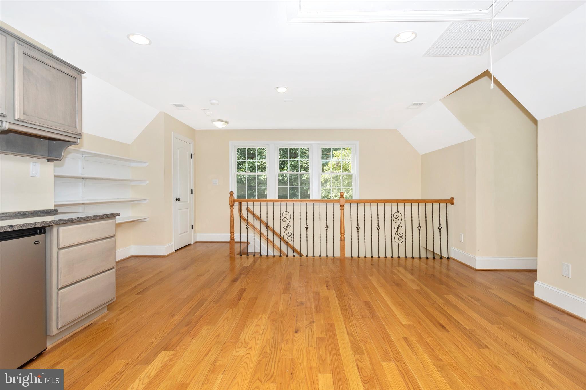 DARNESTOWN OUTSIDE - Residential