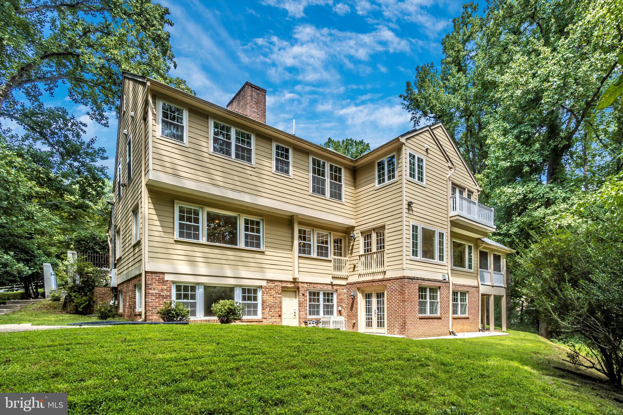 DARNESTOWN OUTSIDE - Residential