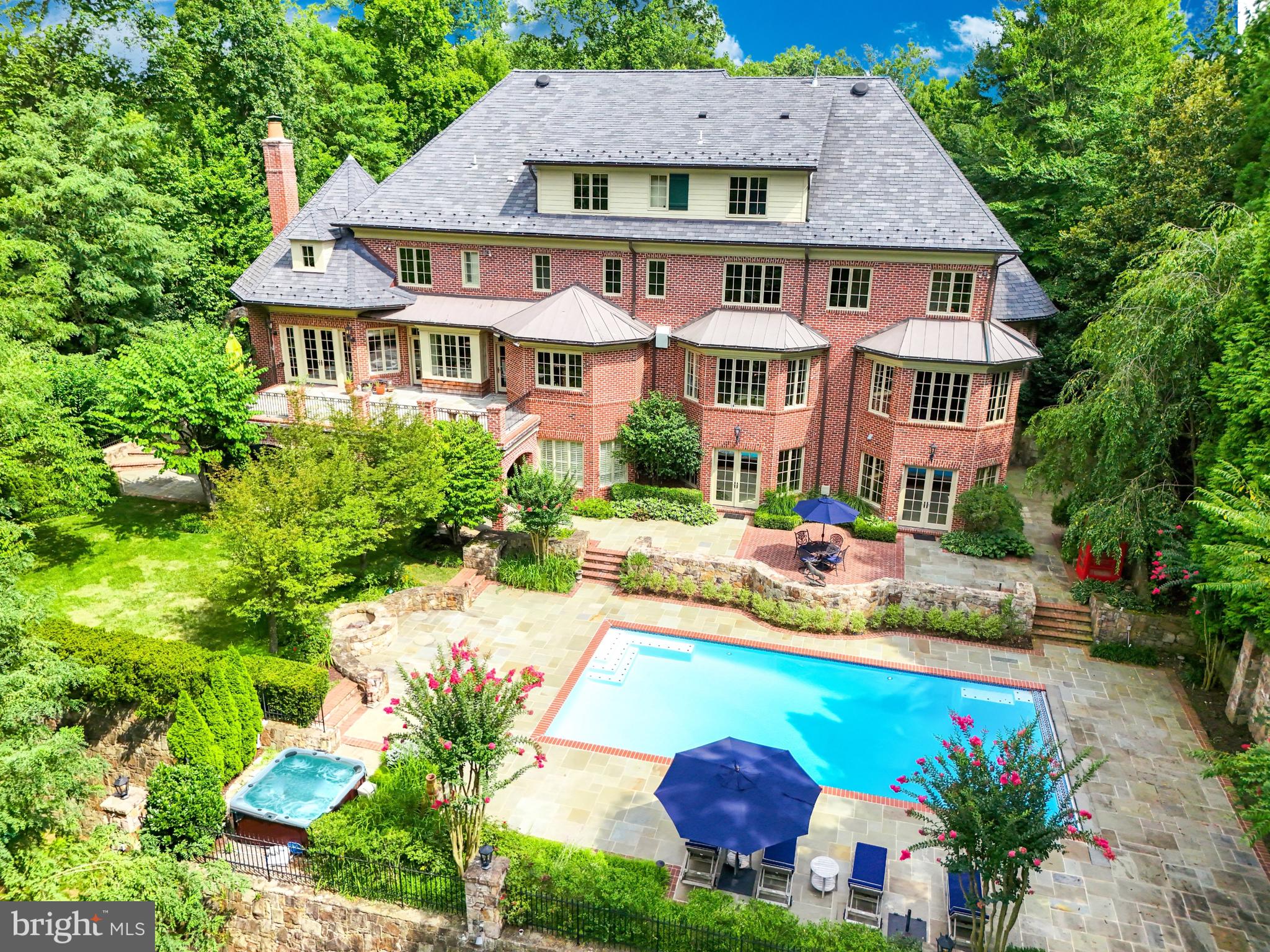 THE RESERVE - Residential