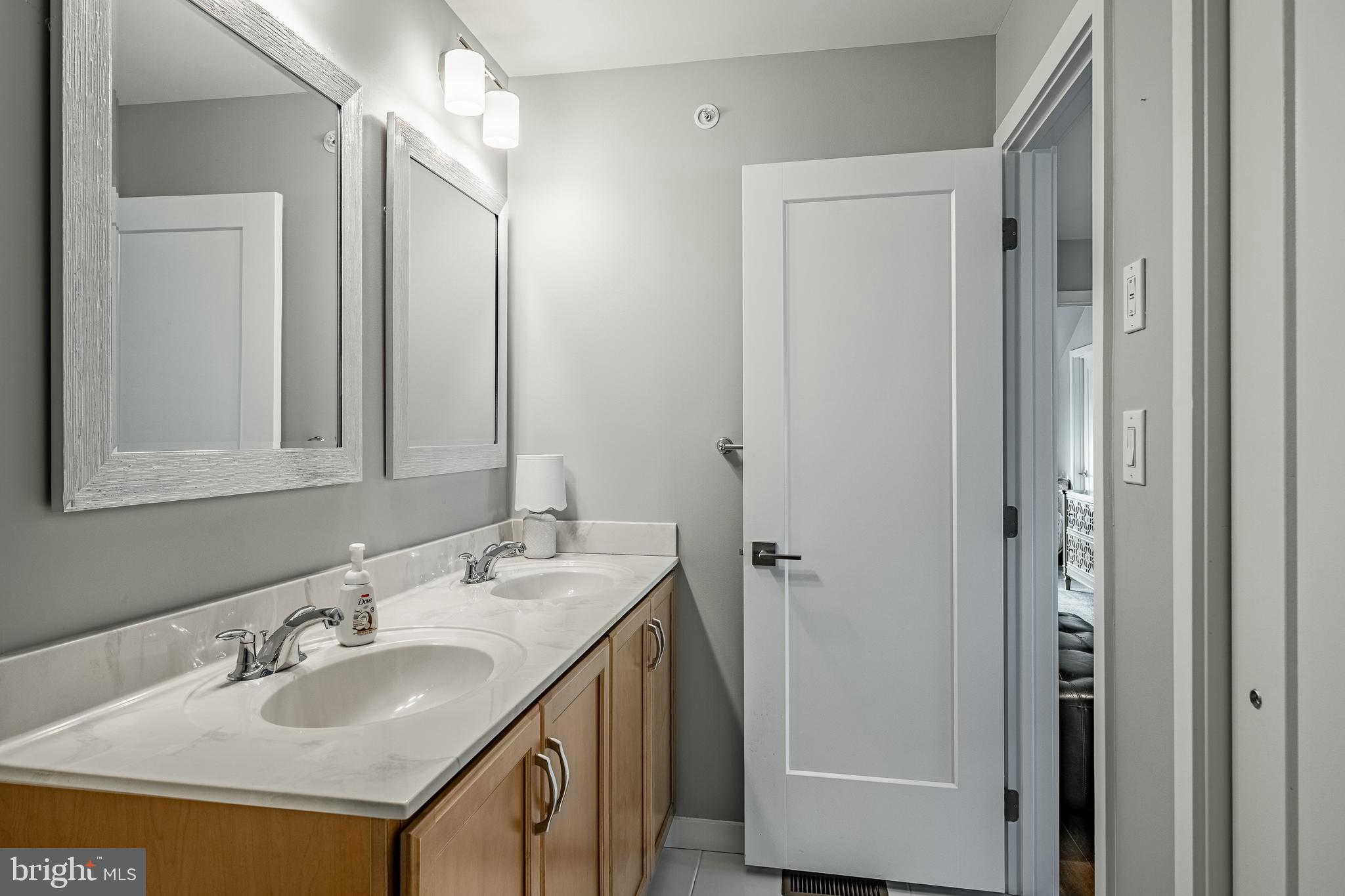 RESERVE AT CENTER SQUARE - Residential