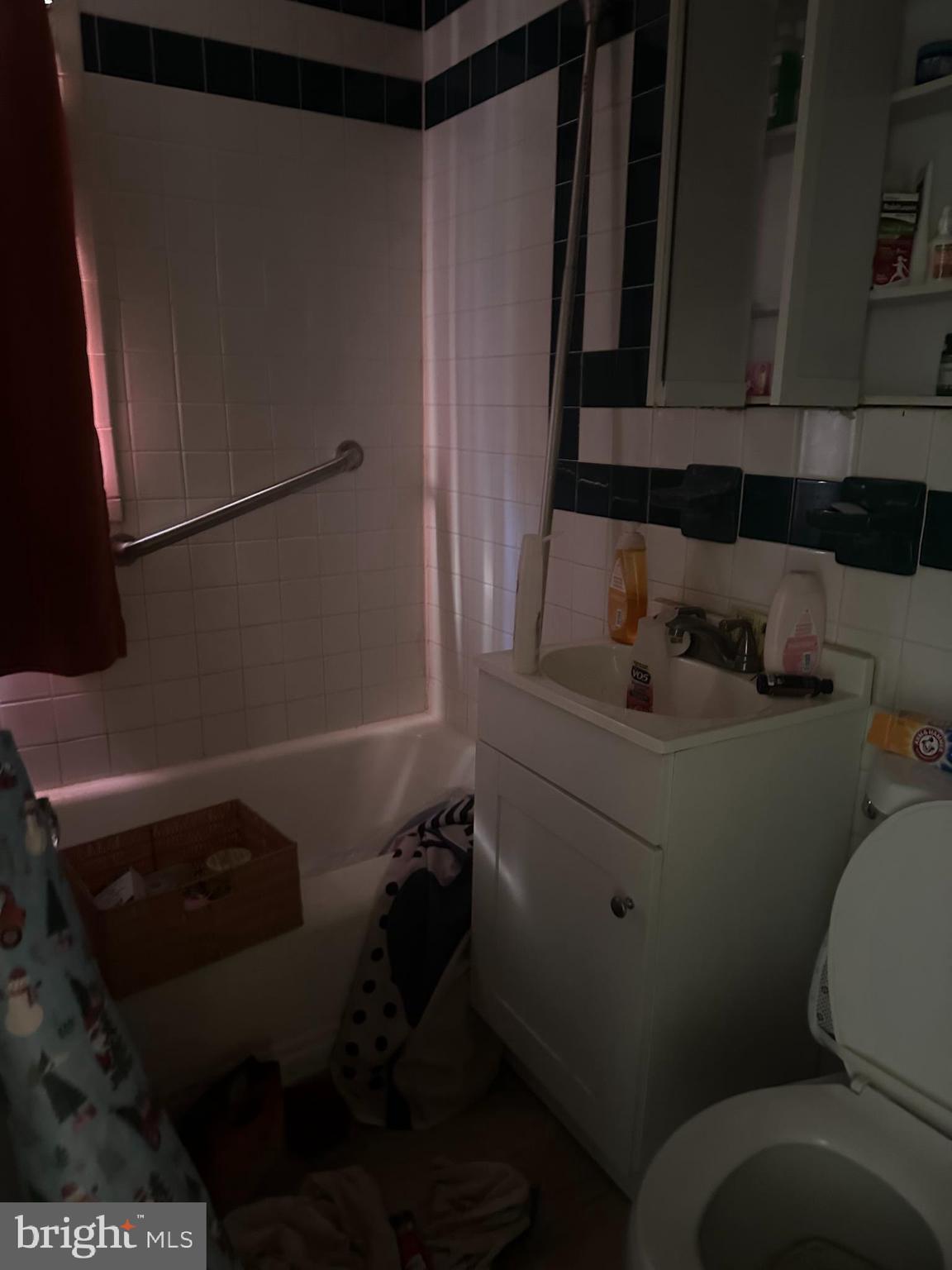 RIVERDALE - Residential