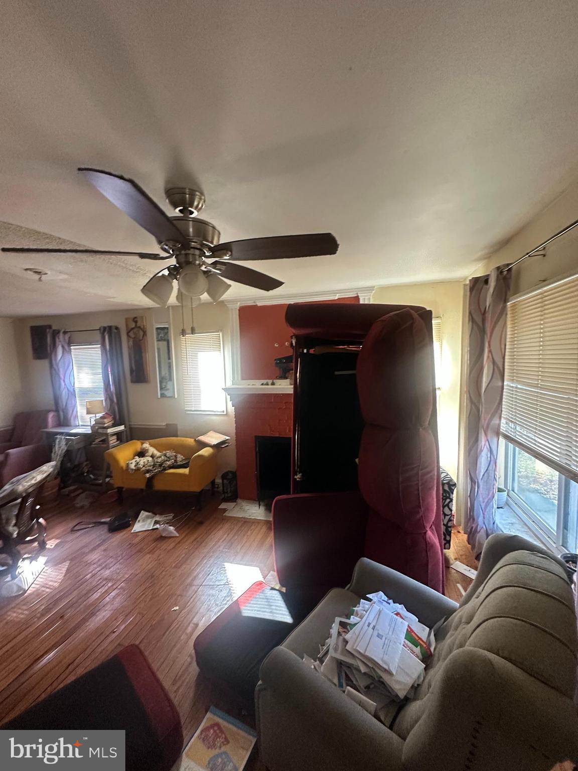 RIVERDALE - Residential