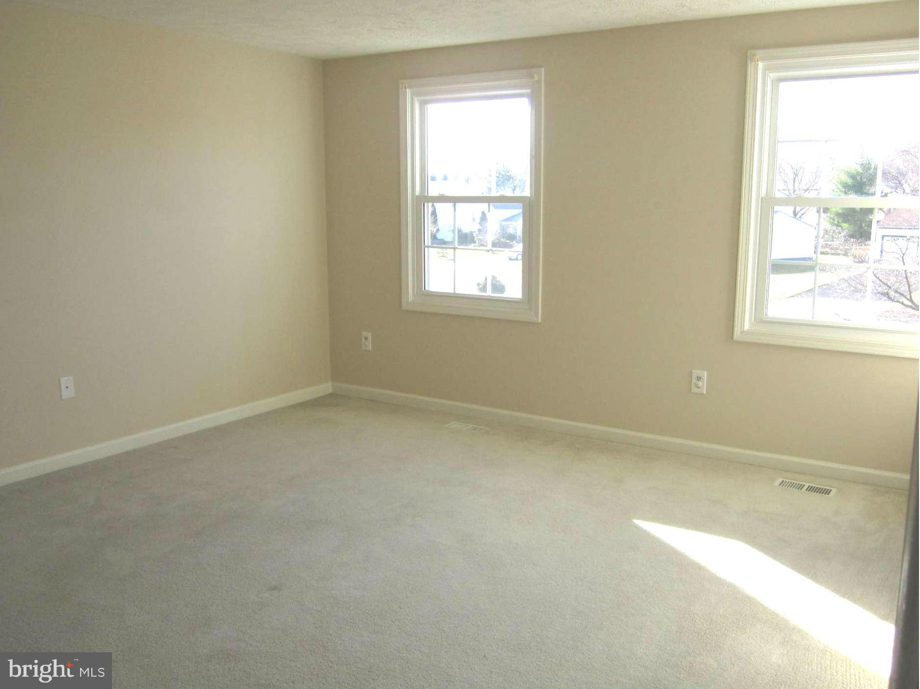 MILL CREEK SOUTH - Residential Lease