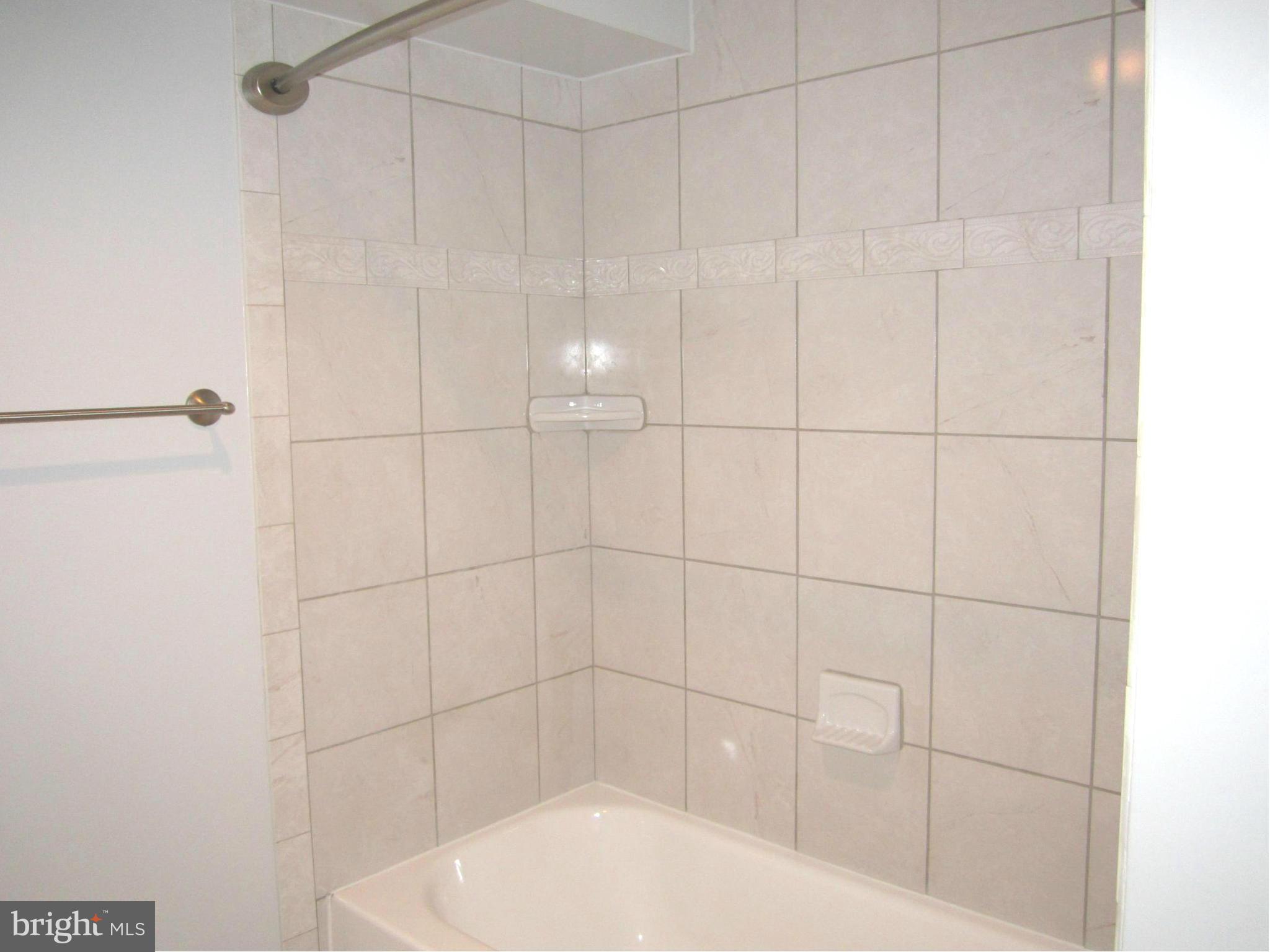 MILL CREEK SOUTH - Residential Lease