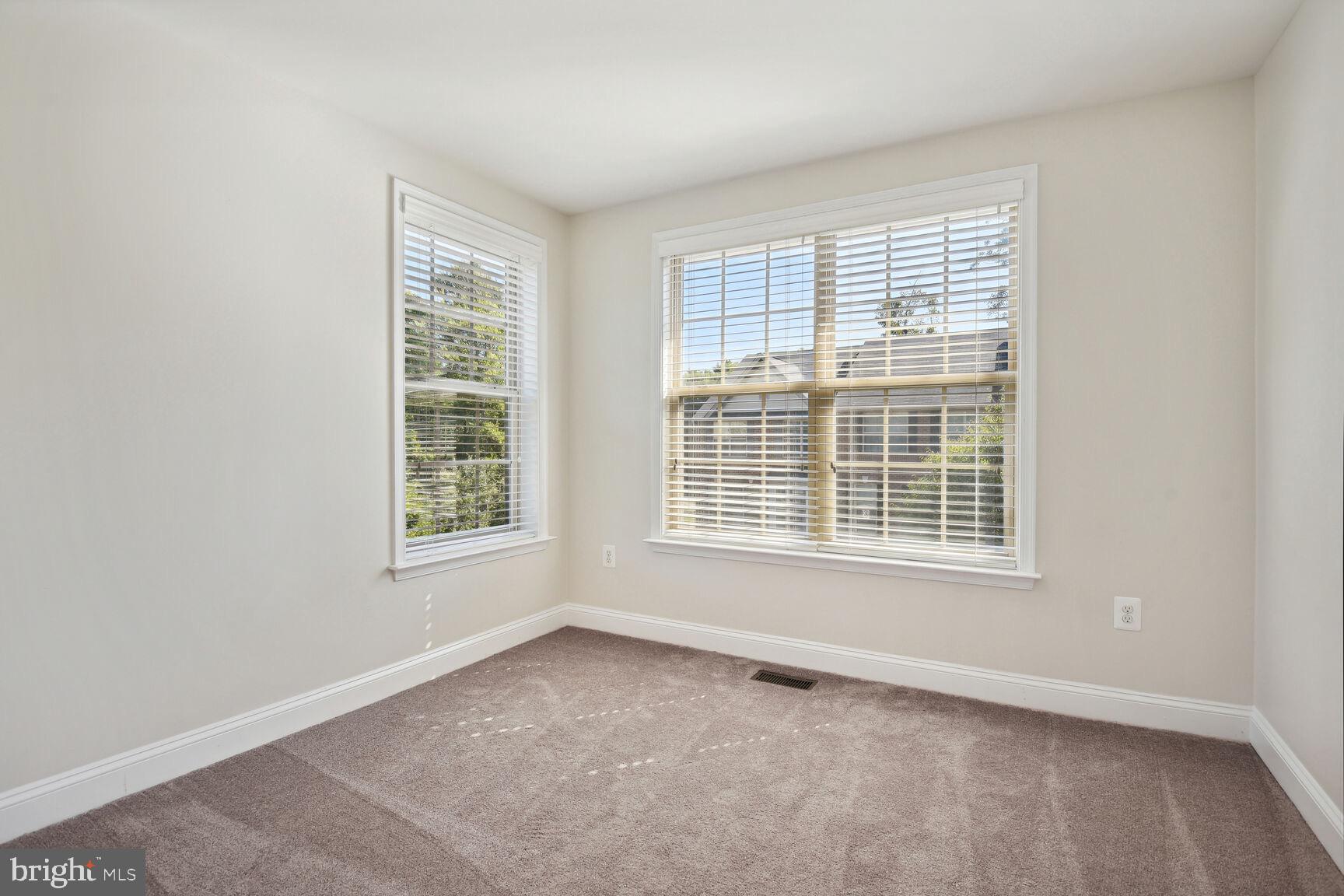 ROCKVILLE - Residential