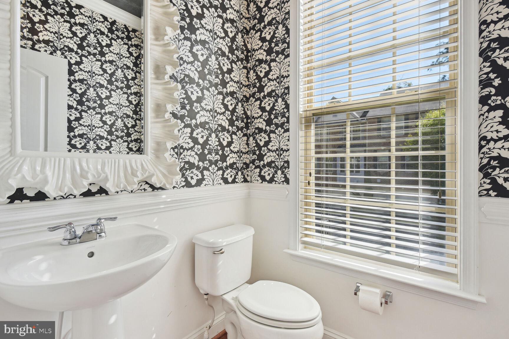ROCKVILLE - Residential