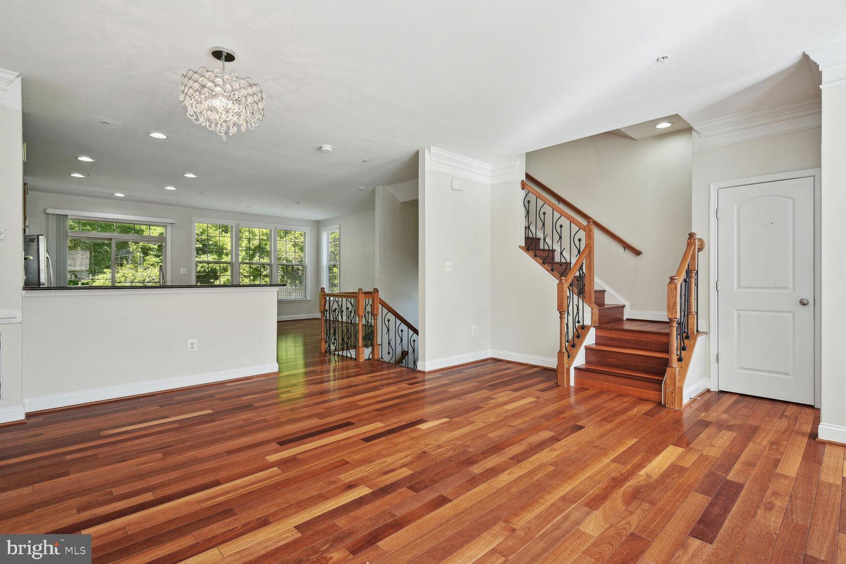 ROCKVILLE - Residential