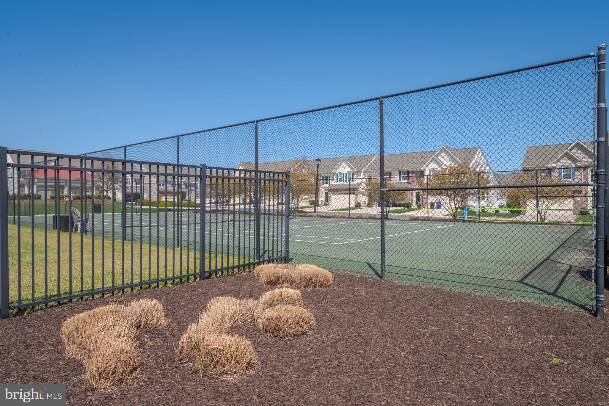 FALLSTON COMMONS - Residential