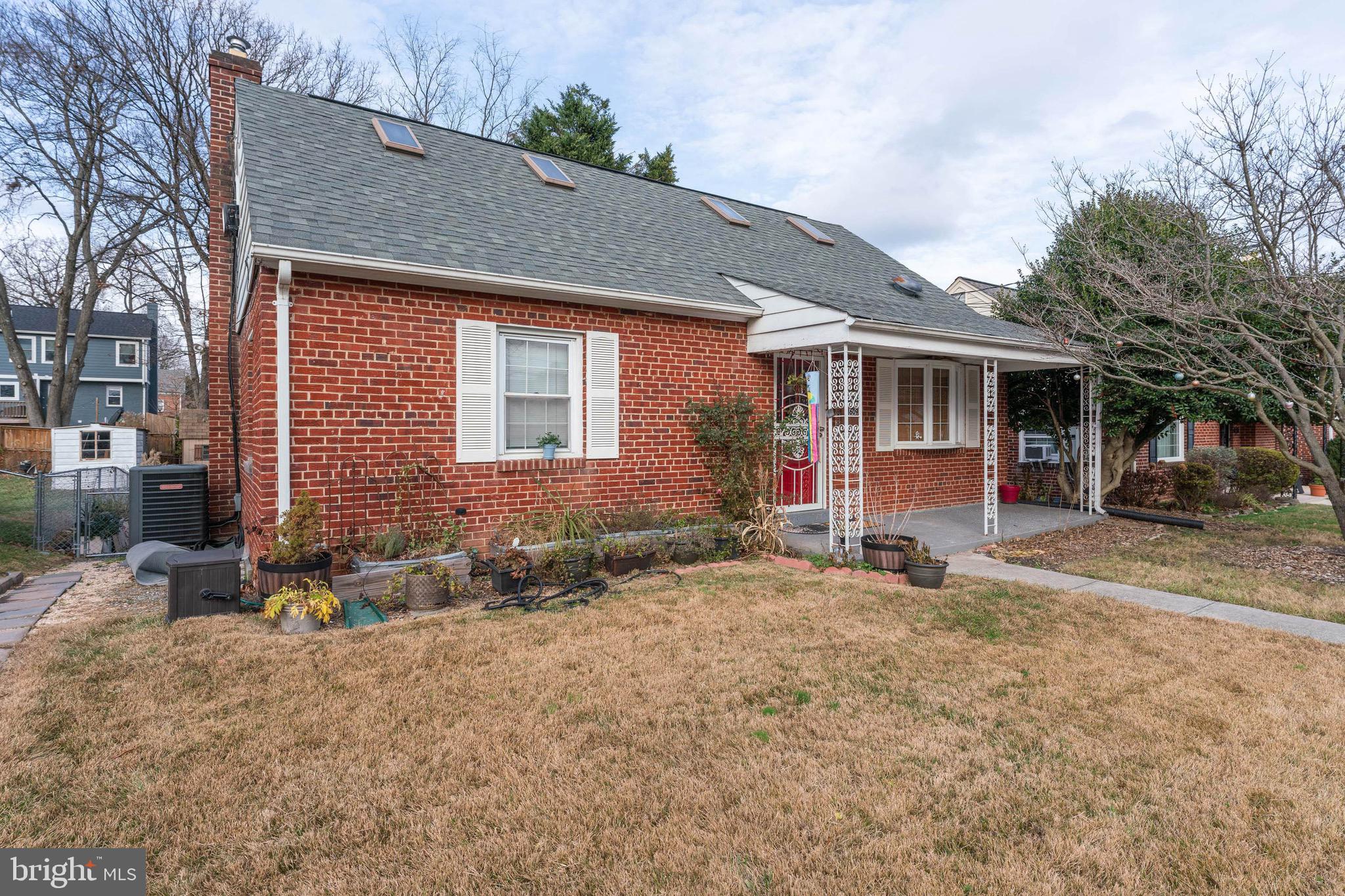 FOREST ESTATES - Residential Lease