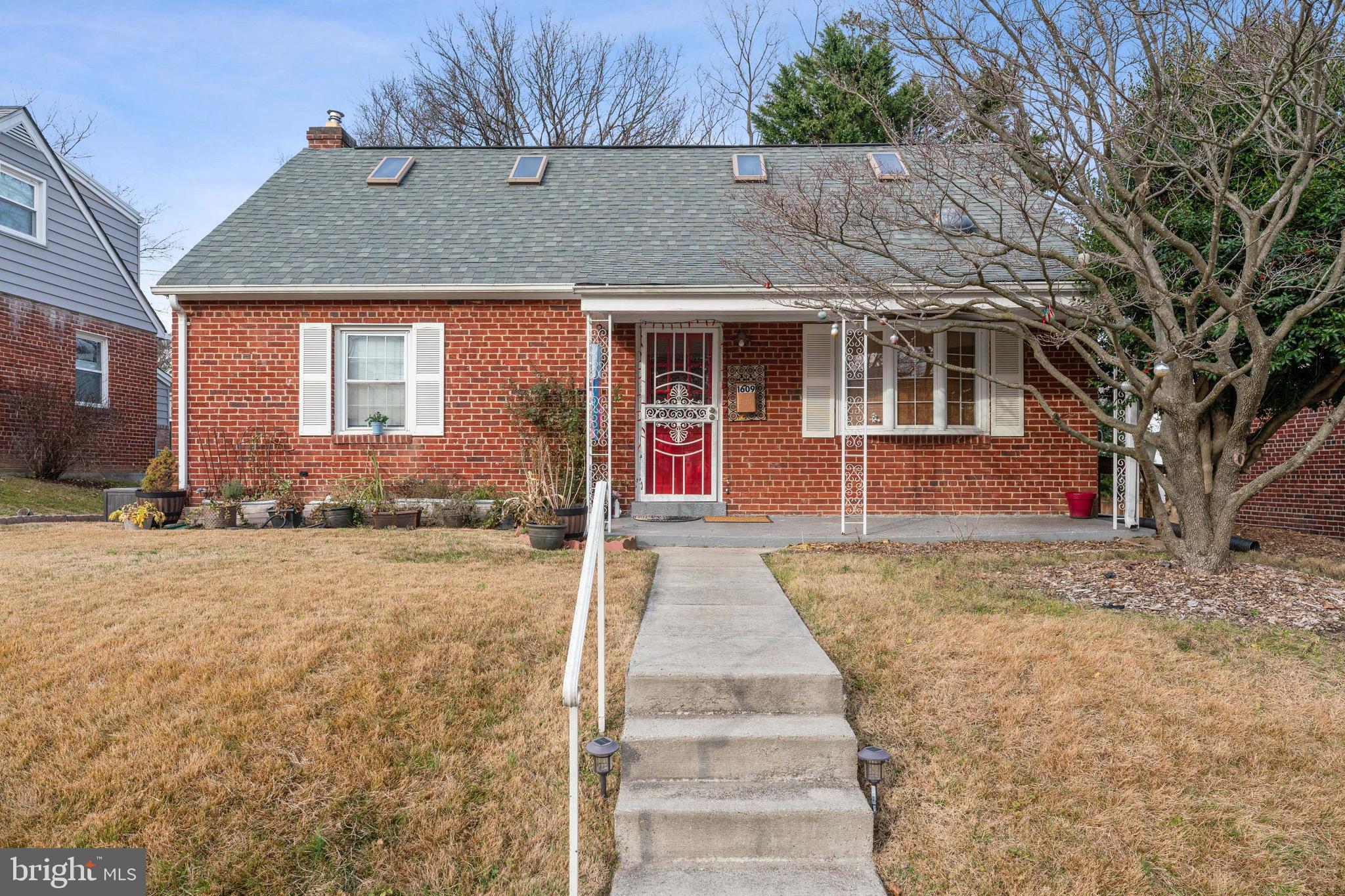 FOREST ESTATES - Residential Lease