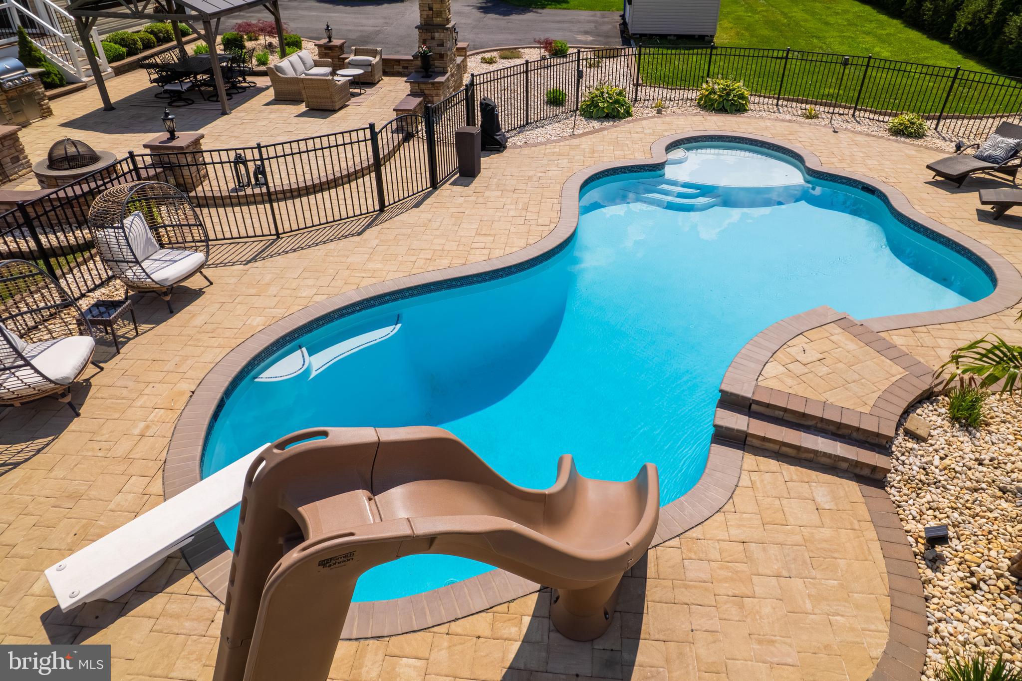 BAYLINE ESTATES - Residential
