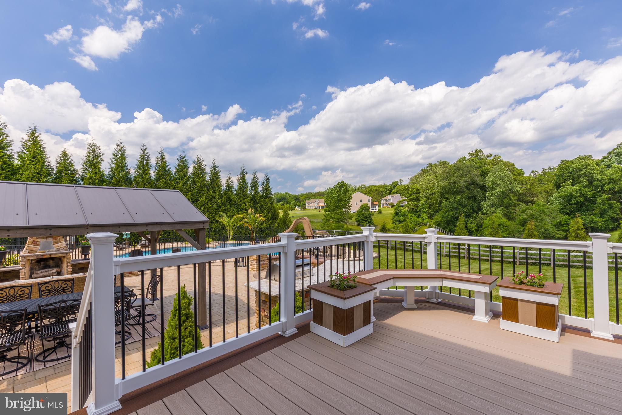 BAYLINE ESTATES - Residential