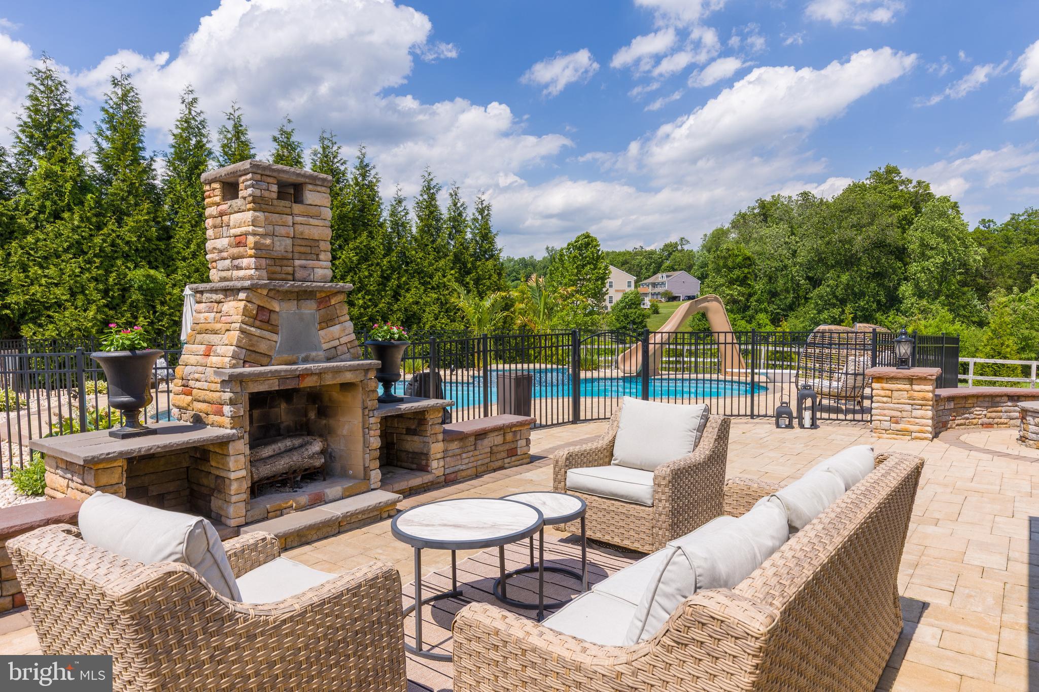 BAYLINE ESTATES - Residential