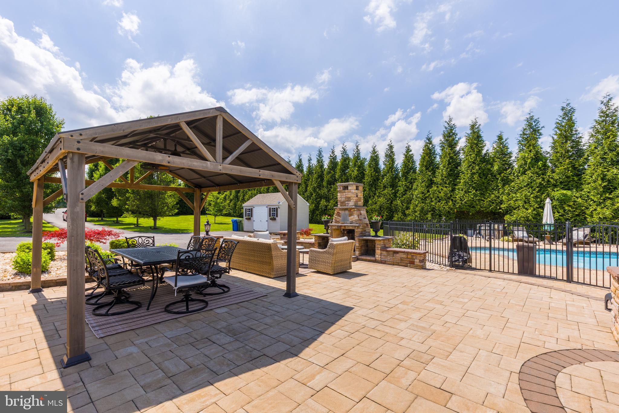 BAYLINE ESTATES - Residential